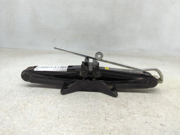 2009 Volvo S40 Spare Scissor Car Jack - Oemusedautoparts1.com