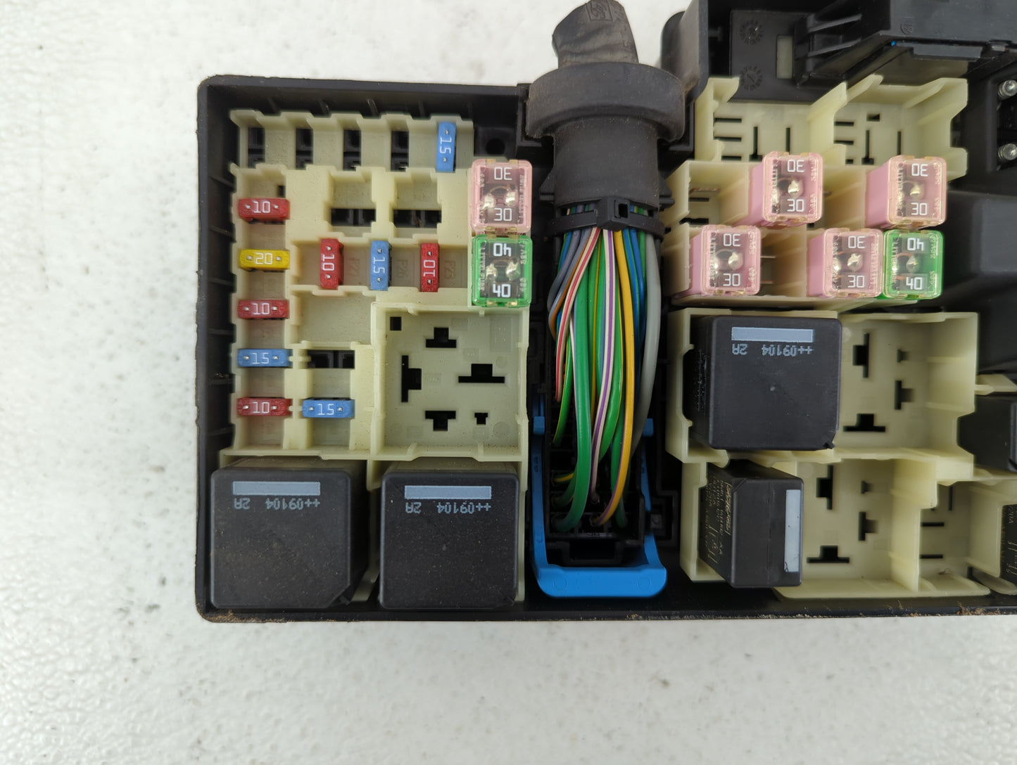 2008-2010 Volvo S40 Fusebox Fuse Box Panel Relay Module P/N:518818000 8688040 Fits Fits 2008 2009 2010 OEM Used Auto Parts -