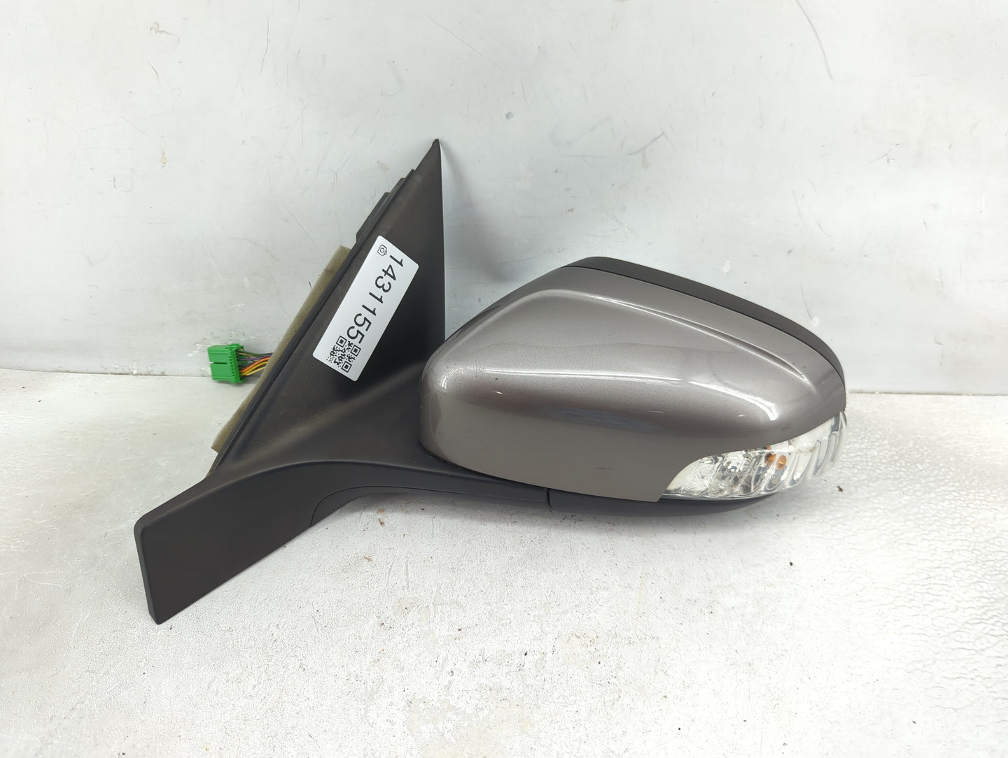 2009 Volvo S80 Driver Left Side View Power Door Mirror Titanium - Oemusedautoparts1.com