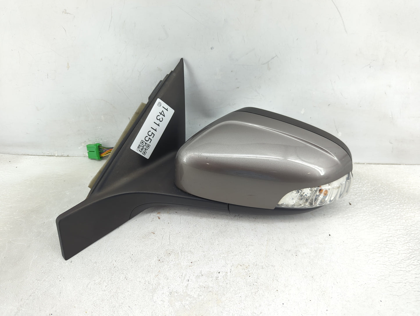 2009 Volvo S80 Passenger Right Side View Power Door Mirror Titanium - Oemusedautoparts1.com