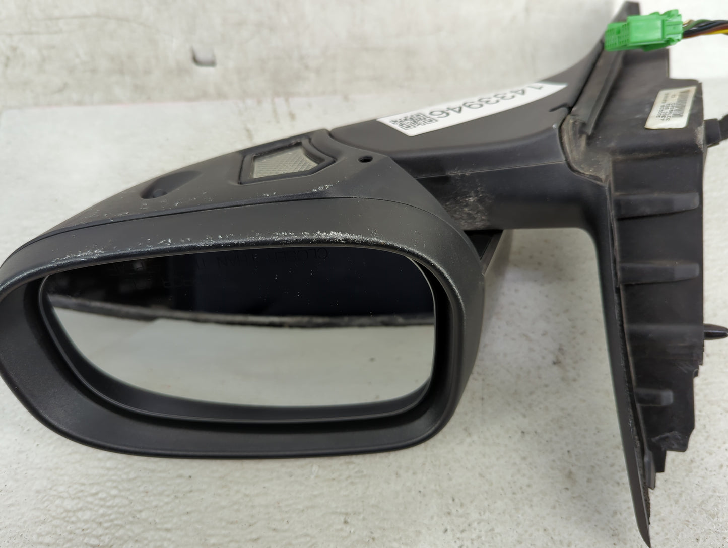 2007-2011 Volvo S80 Passenger Side View Mirror - Right Door Mirror OEM Used - Oemusedautoparts1.com