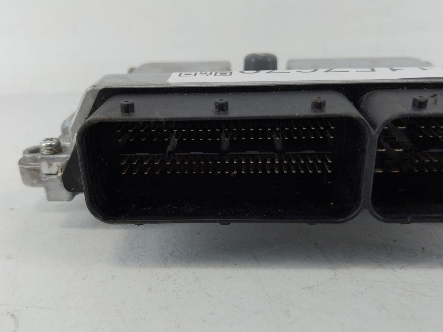 2009 Volvo V40 PCM Engine Control Computer ECU ECM PCU OEM P/N:279700-9300 Fits Fits 2007 2008 2010 OEM Used Auto Parts - Oe