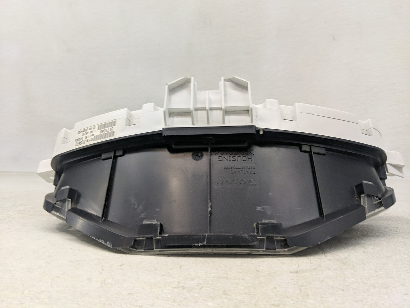 2009 Volvo V40 Instrument Cluster Speedometer Gauges P/N:69199-450T 36002435, 31254777 Fits Fits 2008 2010 OEM Used Auto Par
