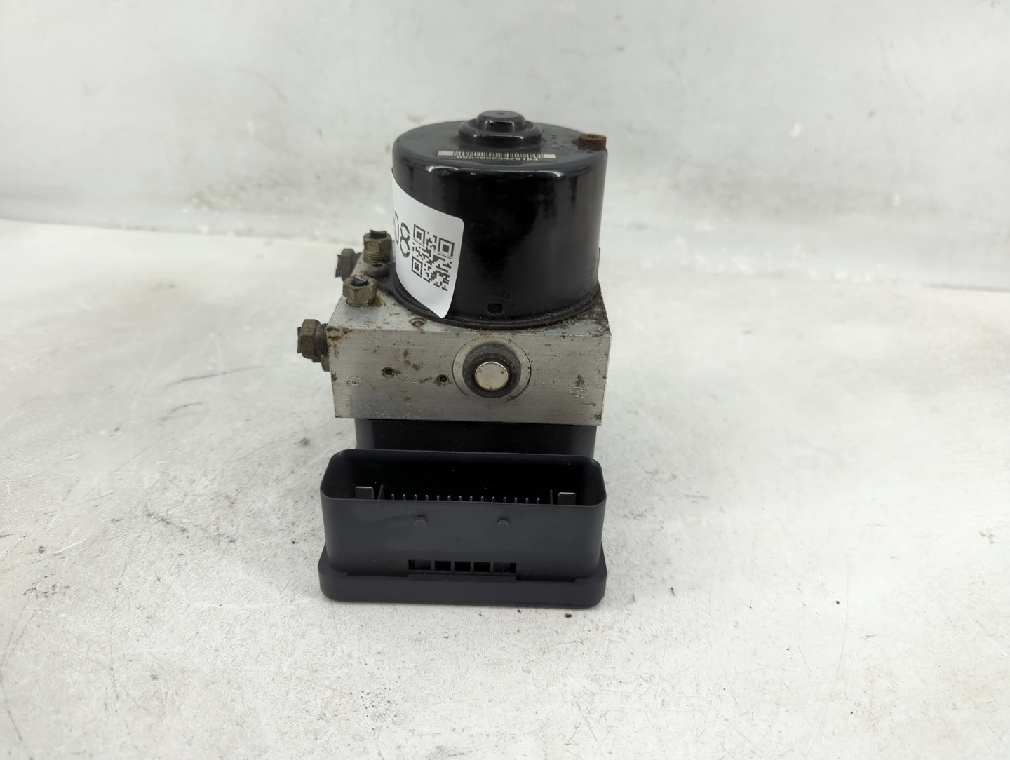 2009 Volvo V40 ABS Pump Control Module Replacement P/N:30794730AA Fits Fits 2007 2008 2010 2011 2012 2013 OEM Used Auto Part