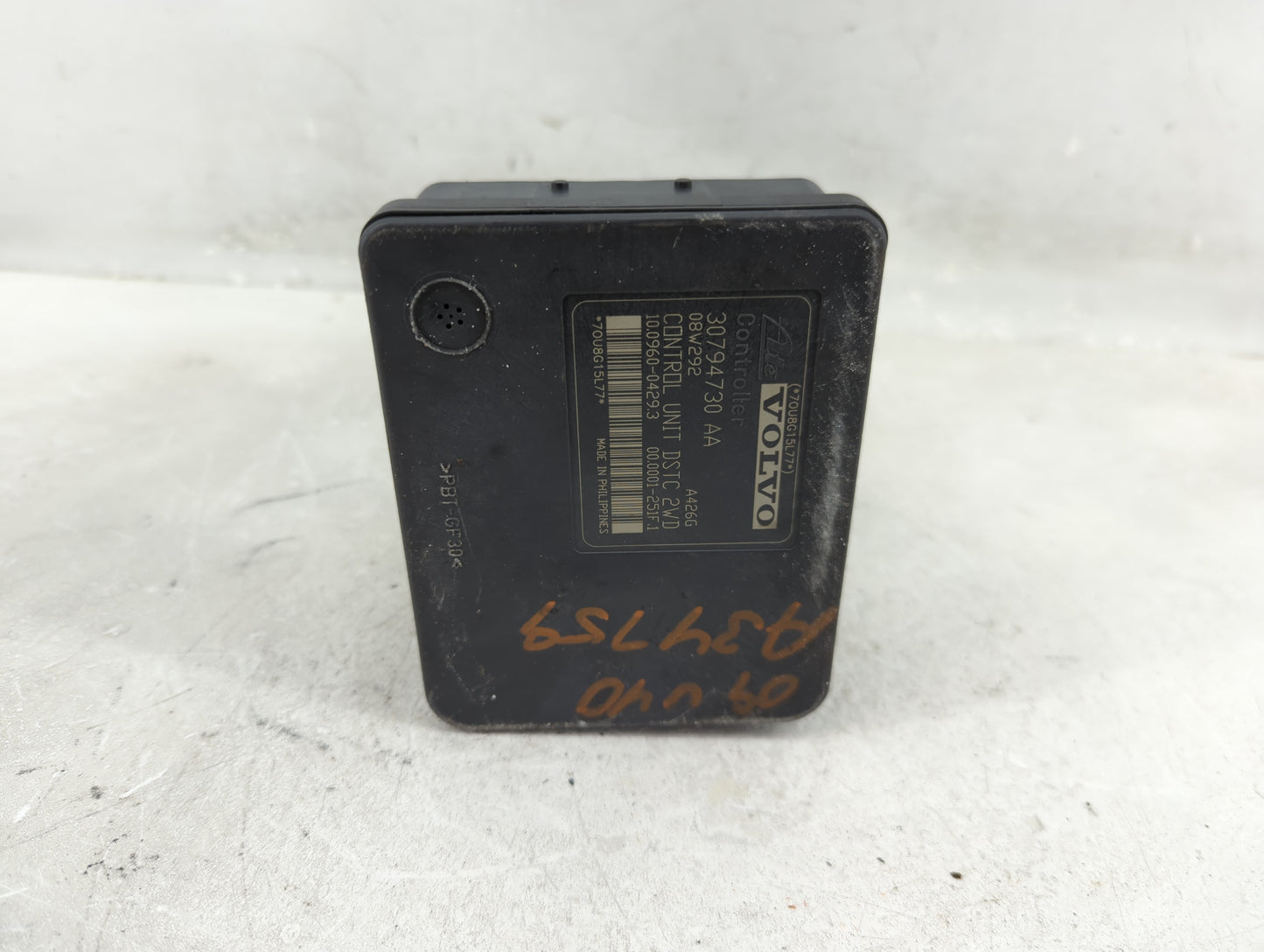 2009 Volvo V40 ABS Pump Control Module Replacement P/N:30794730AA Fits Fits 2007 2008 2010 2011 2012 2013 OEM Used Auto Part