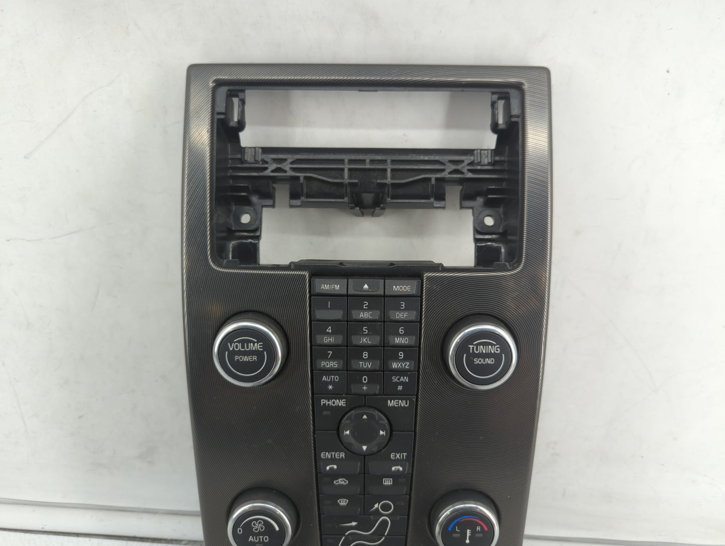 Volvo V40 Radio Control Panel - Oemusedautoparts1.com