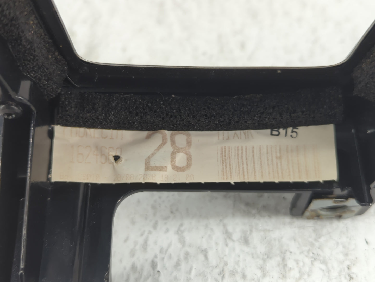 Volvo V40 Radio Control Panel - Oemusedautoparts1.com