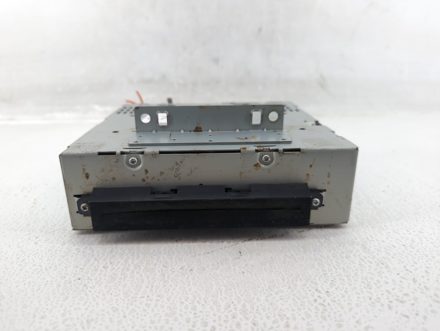 Volvo V40 Am Fm Cd Player Radio Receiver - Oemusedautoparts1.com