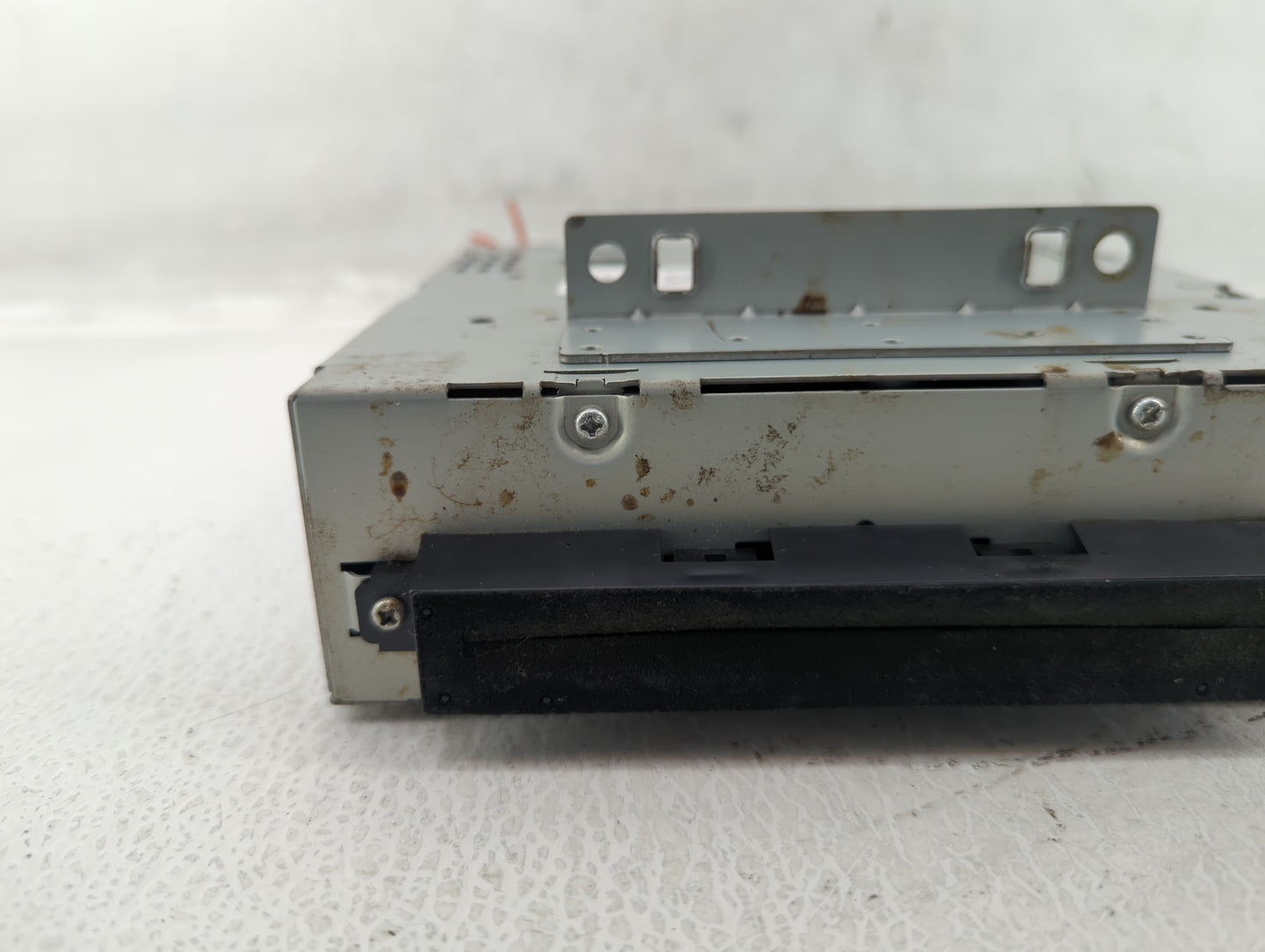 Volvo V40 Am Fm Cd Player Radio Receiver - Oemusedautoparts1.com