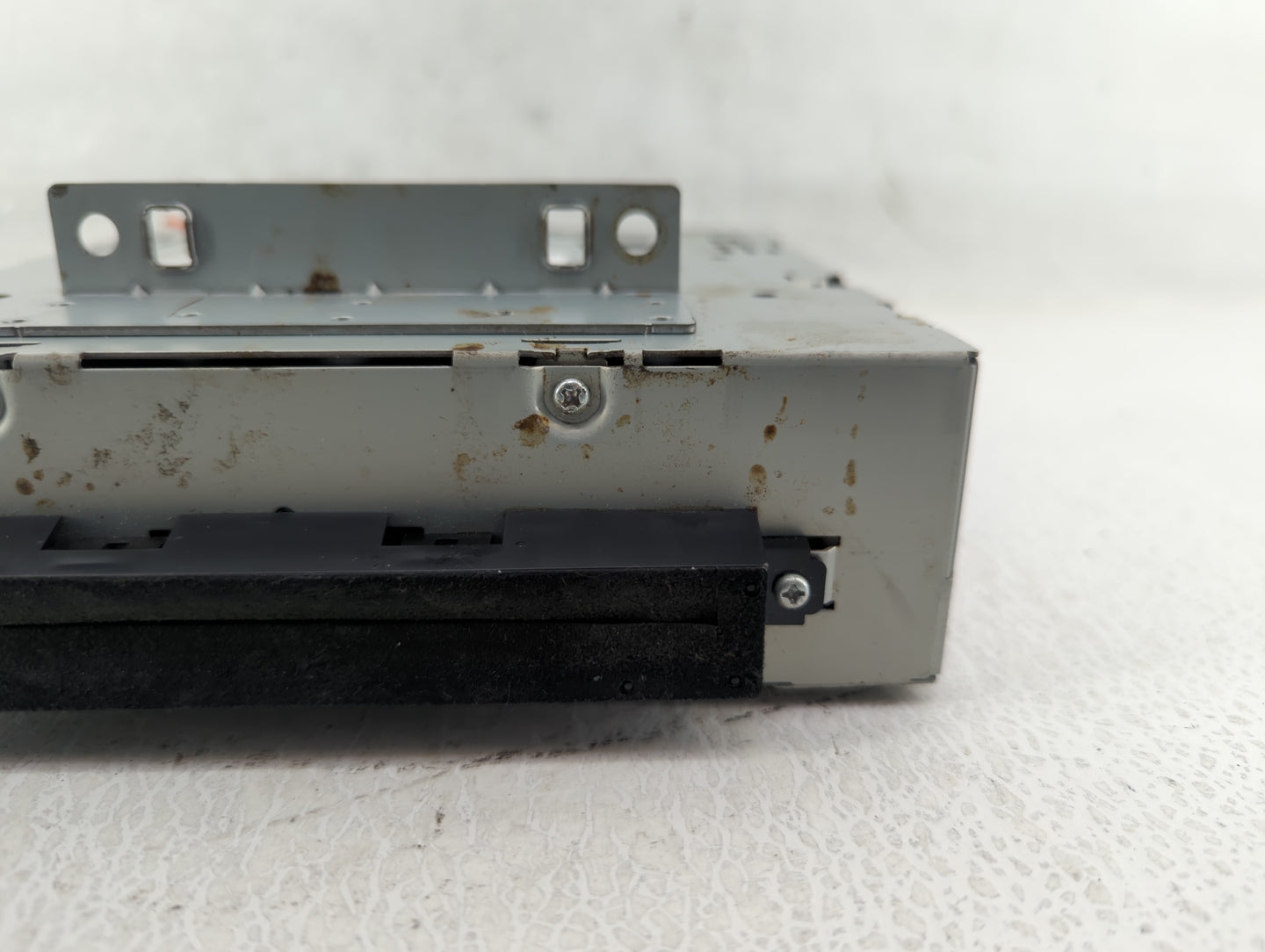 Volvo V40 Am Fm Cd Player Radio Receiver - Oemusedautoparts1.com