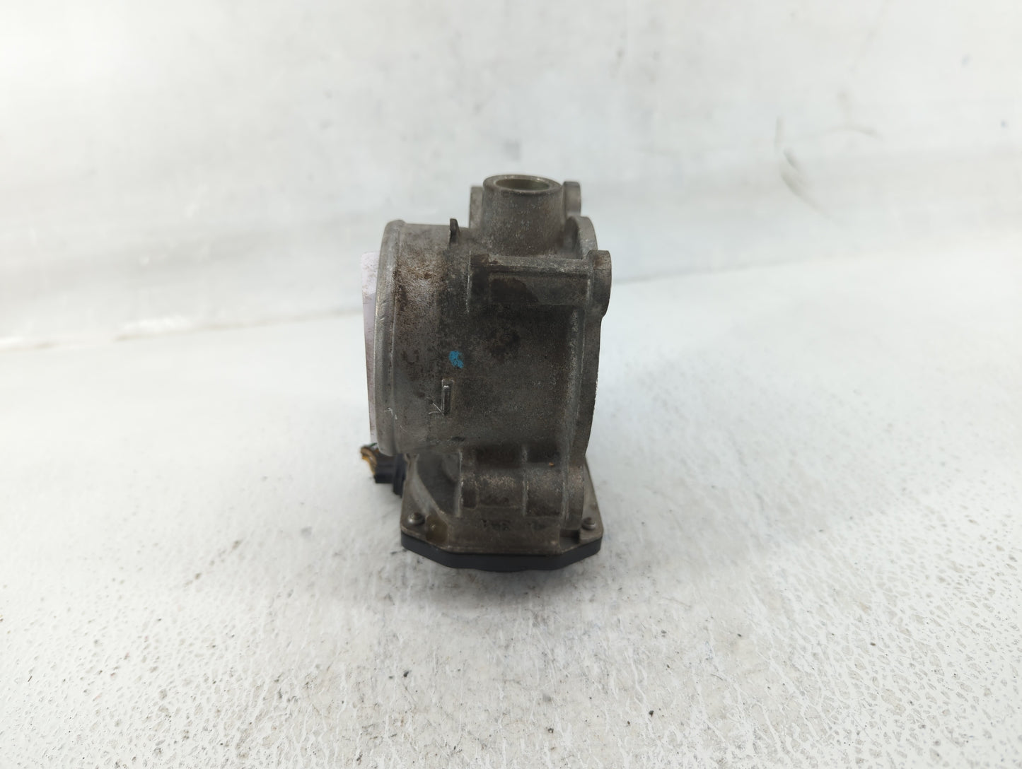 2005-2010 Volvo V50 Throttle Body P/N:11K18 0542 Fits Fits 2004 2005 2006 2007 2008 2009 2010 OEM Used Auto Parts - Oemuseda