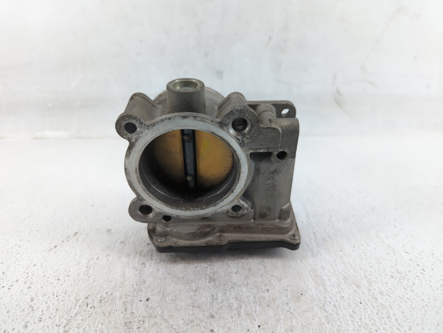 2005-2010 Volvo V50 Throttle Body P/N:11K18 0542 Fits Fits 2004 2005 2006 2007 2008 2009 2010 OEM Used Auto Parts - Oemuseda