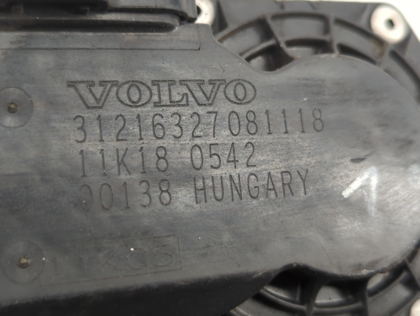 2005-2010 Volvo V50 Throttle Body P/N:11K18 0542 Fits Fits 2004 2005 2006 2007 2008 2009 2010 OEM Used Auto Parts - Oemuseda