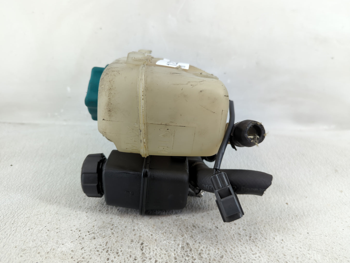 Volvo V60 Radiator Coolant Overflow Expansion Tank Bottle - Oemusedautoparts1.com
