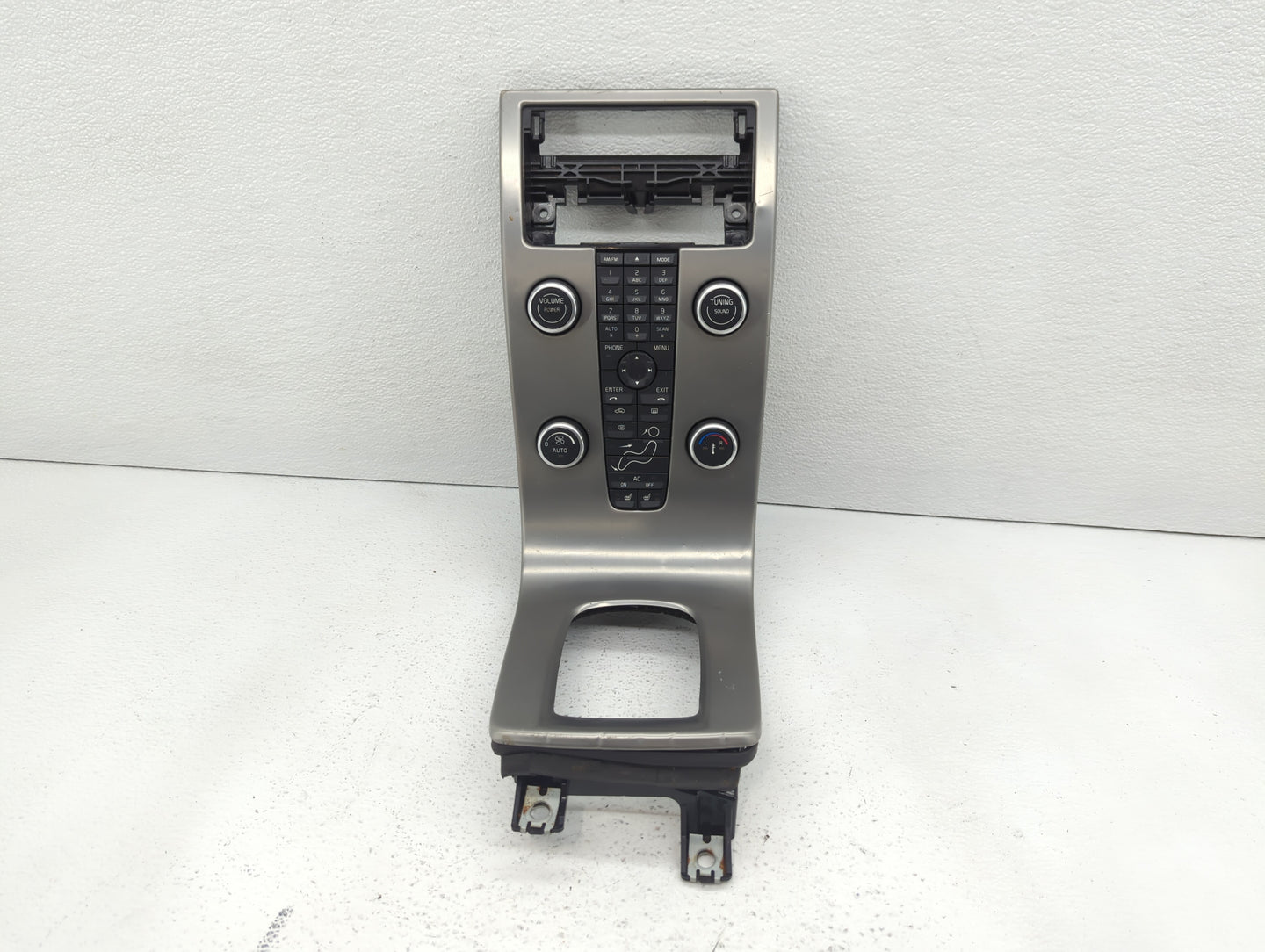 Volvo V70 Radio Control Panel - Oemusedautoparts1.com