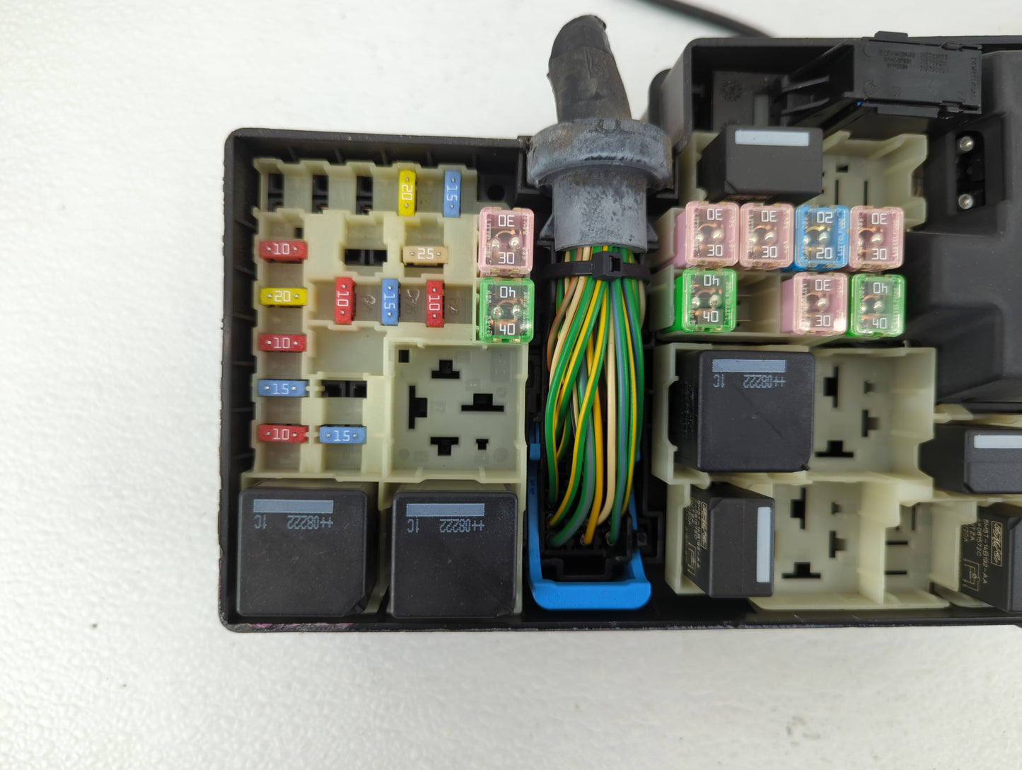 2009-2010 Volvo V70 Fusebox Fuse Box Panel Relay Module P/N:518818000 8688040 Fits Fits 2008 2009 2010 OEM Used Auto Parts -