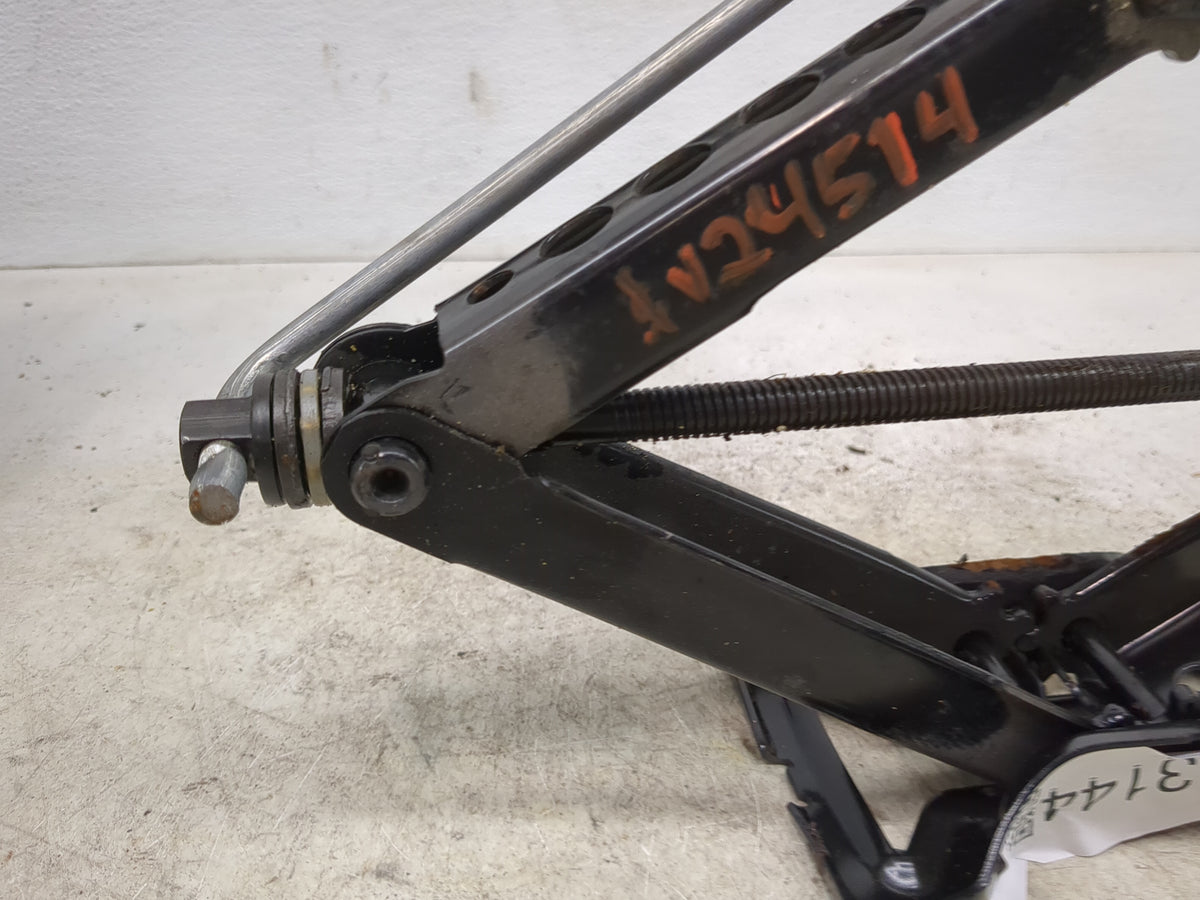 2009 Volvo Xc90 Spare Scissor Car Jack Black - Oemusedautoparts1.com