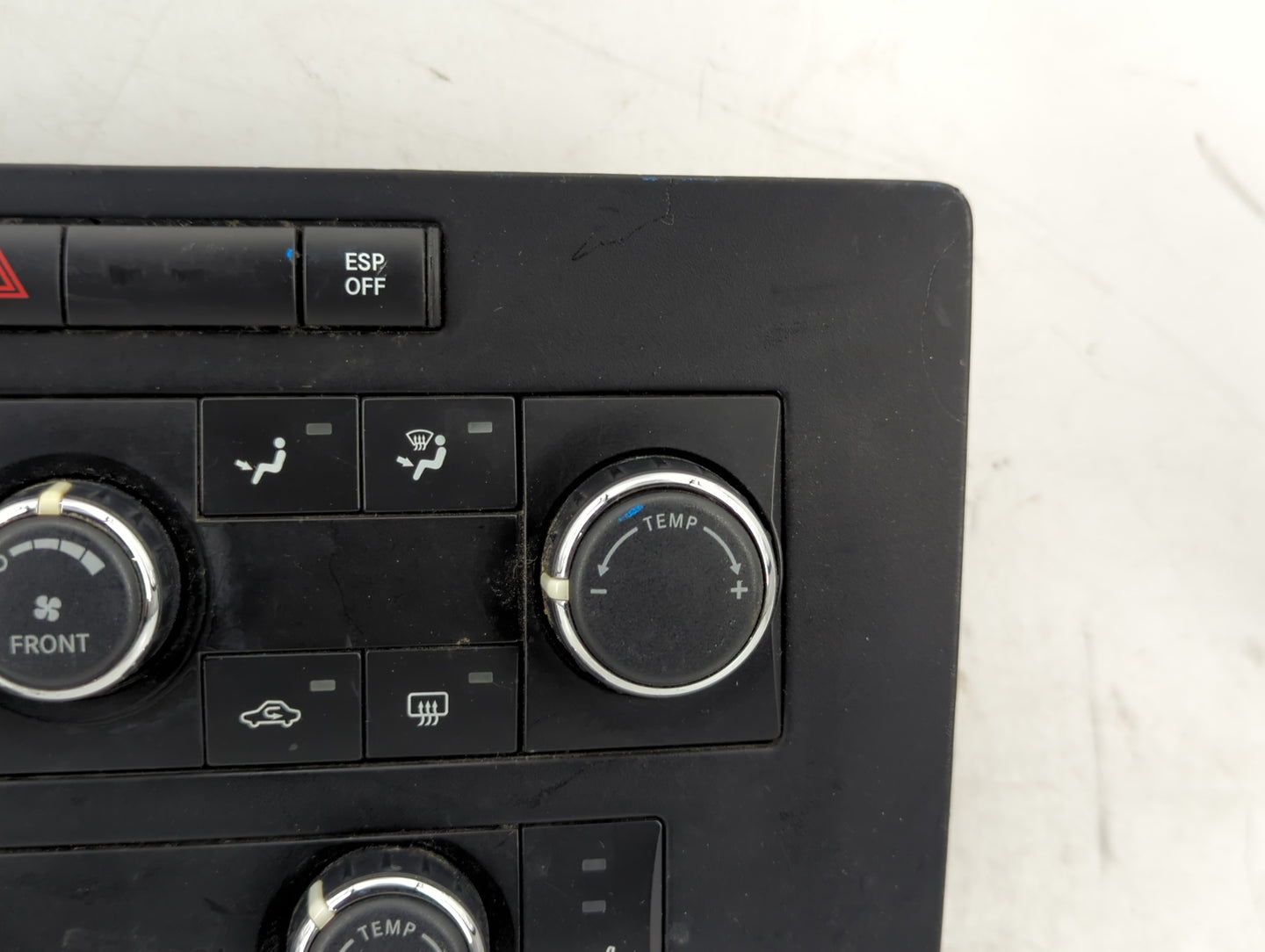 2009 Volkswagen Routan Climate Control Module Temperature AC/Heater Replacement P/N:P55111869AD Fits OEM Used Auto Parts - O
