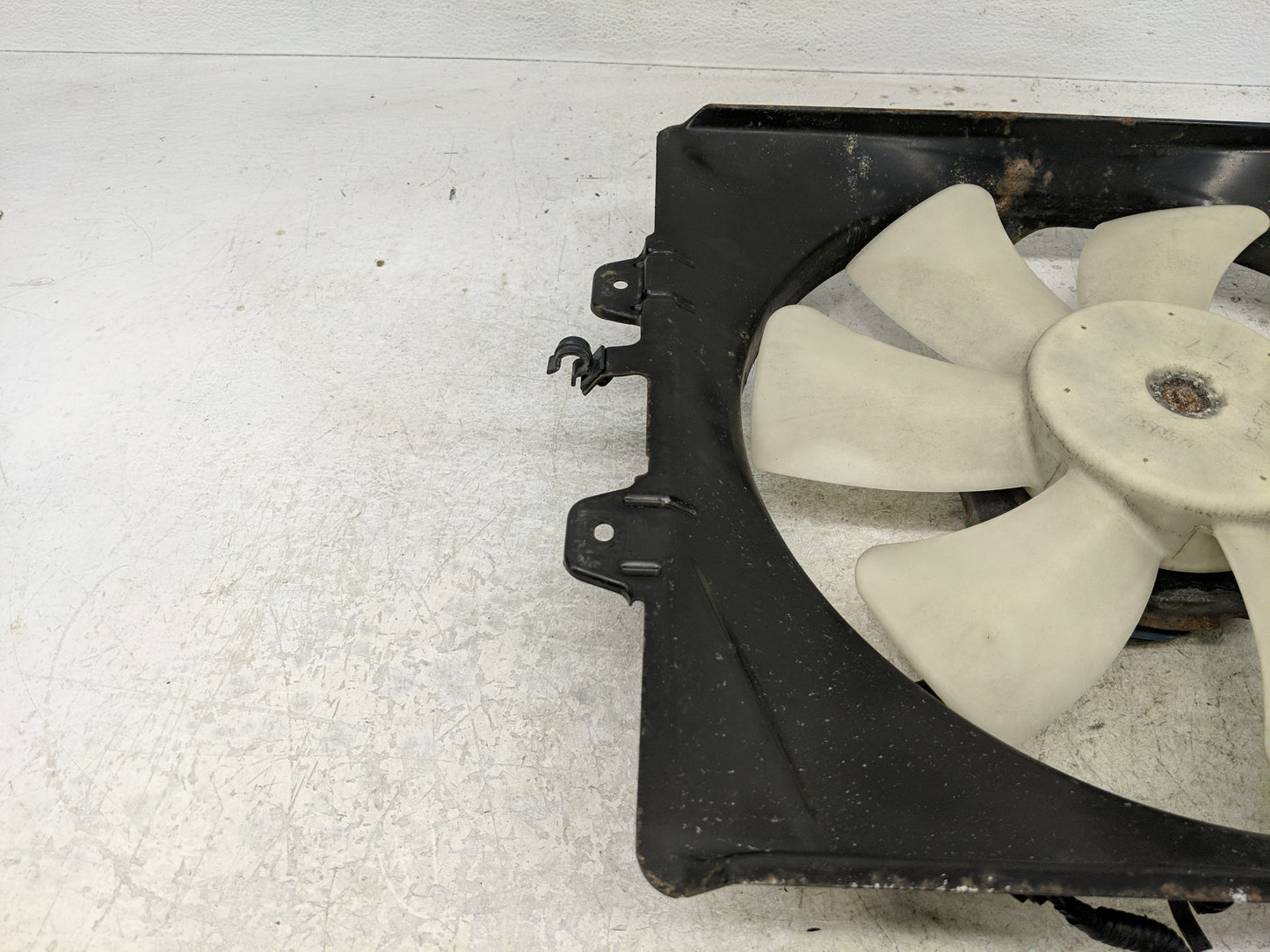 2010-2013 Acura Mdx Electric Radiator Cooling Fan Motor Assembly Fits Fits 2010 2011 2012 2013 OEM Used Auto Parts - Oemused