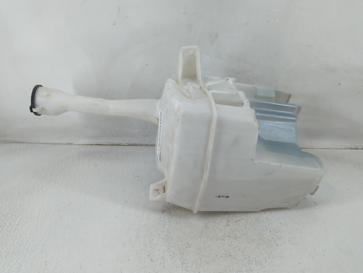2009-2014 Acura Tl Windshield Washer Fluid Reservoir Bottle Oem - Oemusedautoparts1.com