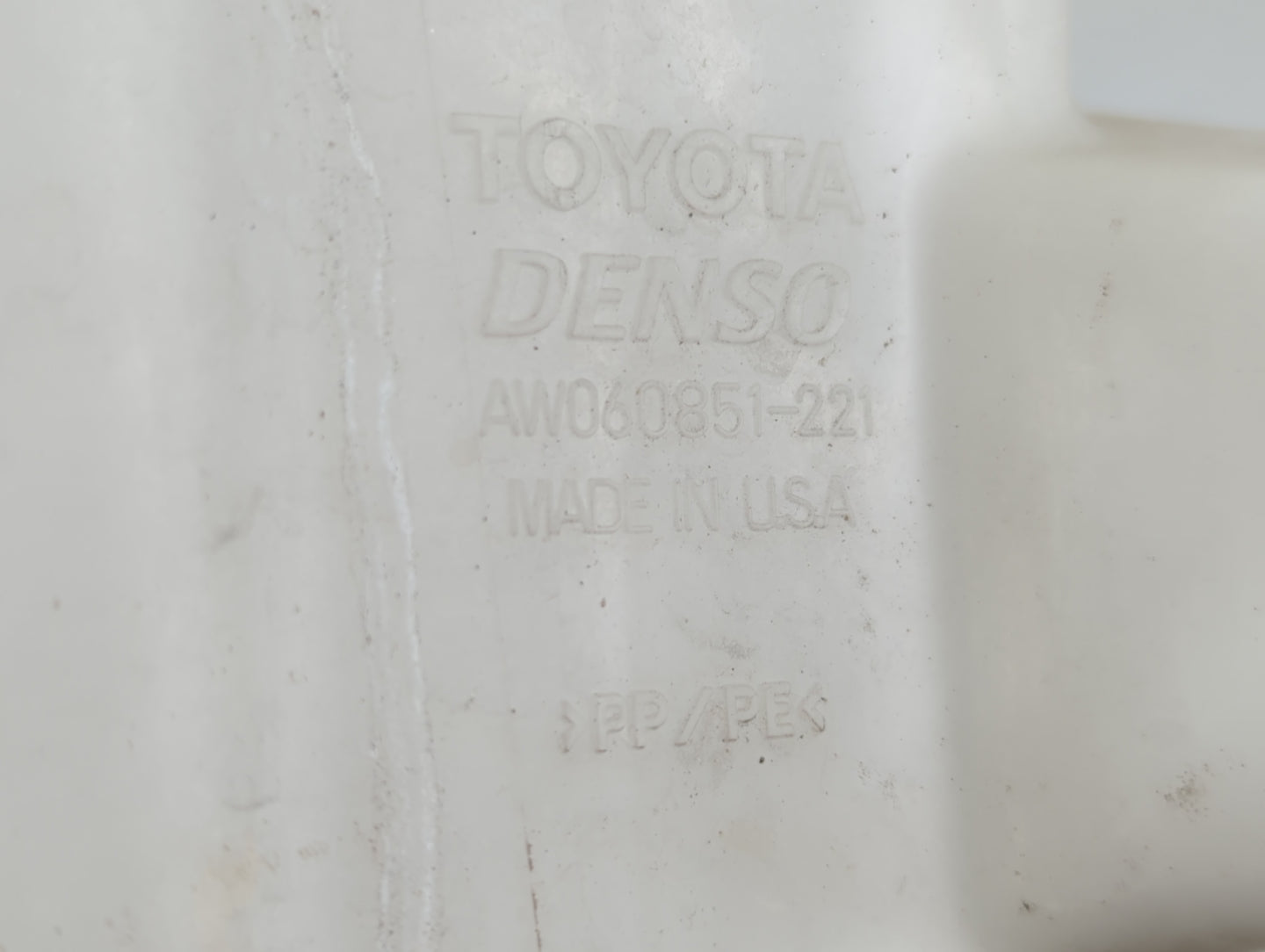 2009-2014 Acura Tl Windshield Washer Fluid Reservoir Bottle Oem - Oemusedautoparts1.com