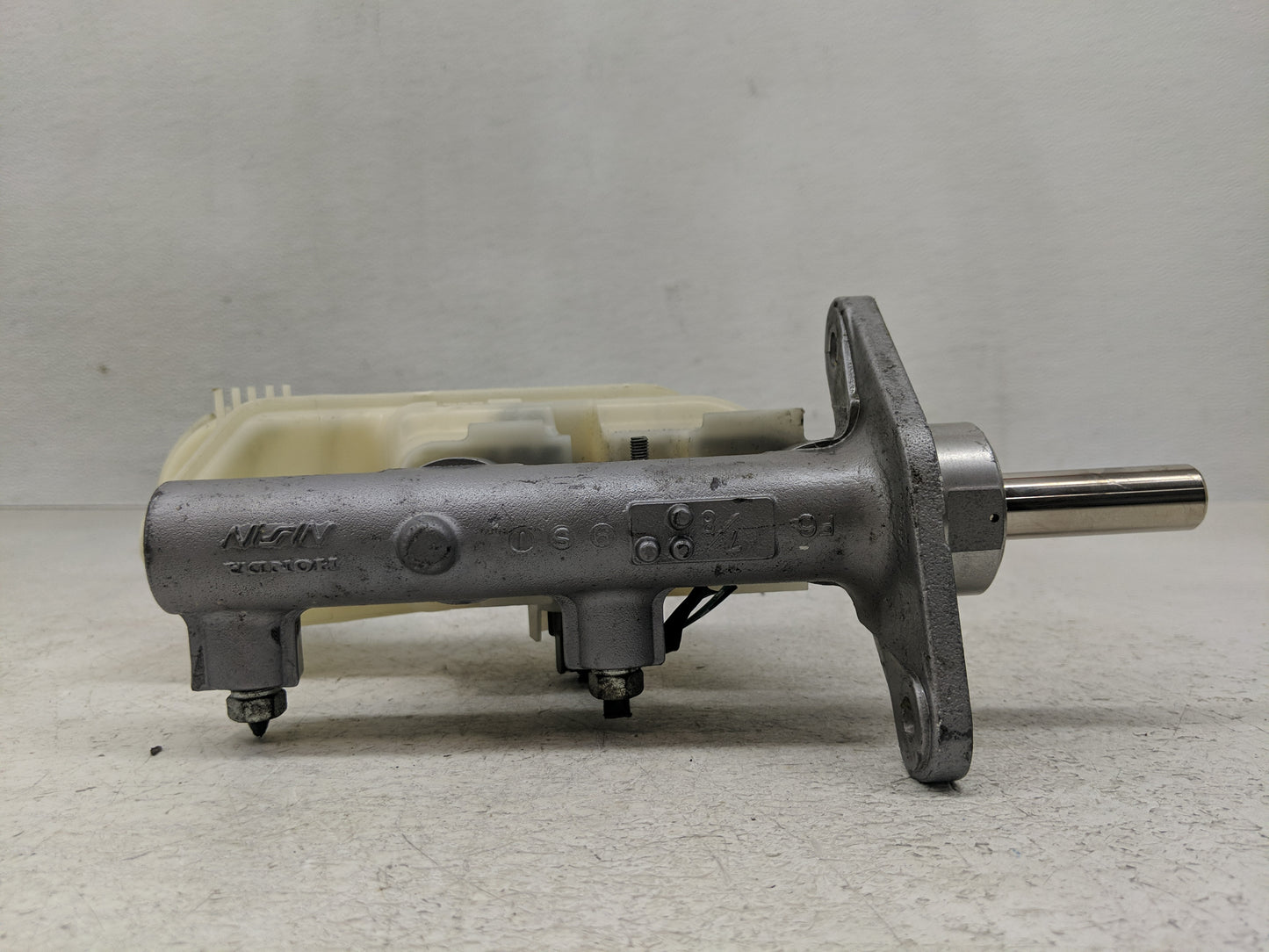 2009-2014 Acura Tl Brake Master Cylinder - Oemusedautoparts1.com