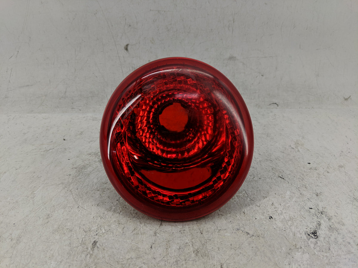 2010 Aftermarket H Key Tail Light Assembly Driver Left OEM P/N:16532503 A Fits Fits 2006 2007 2008 2009 2011 OEM Used Auto P