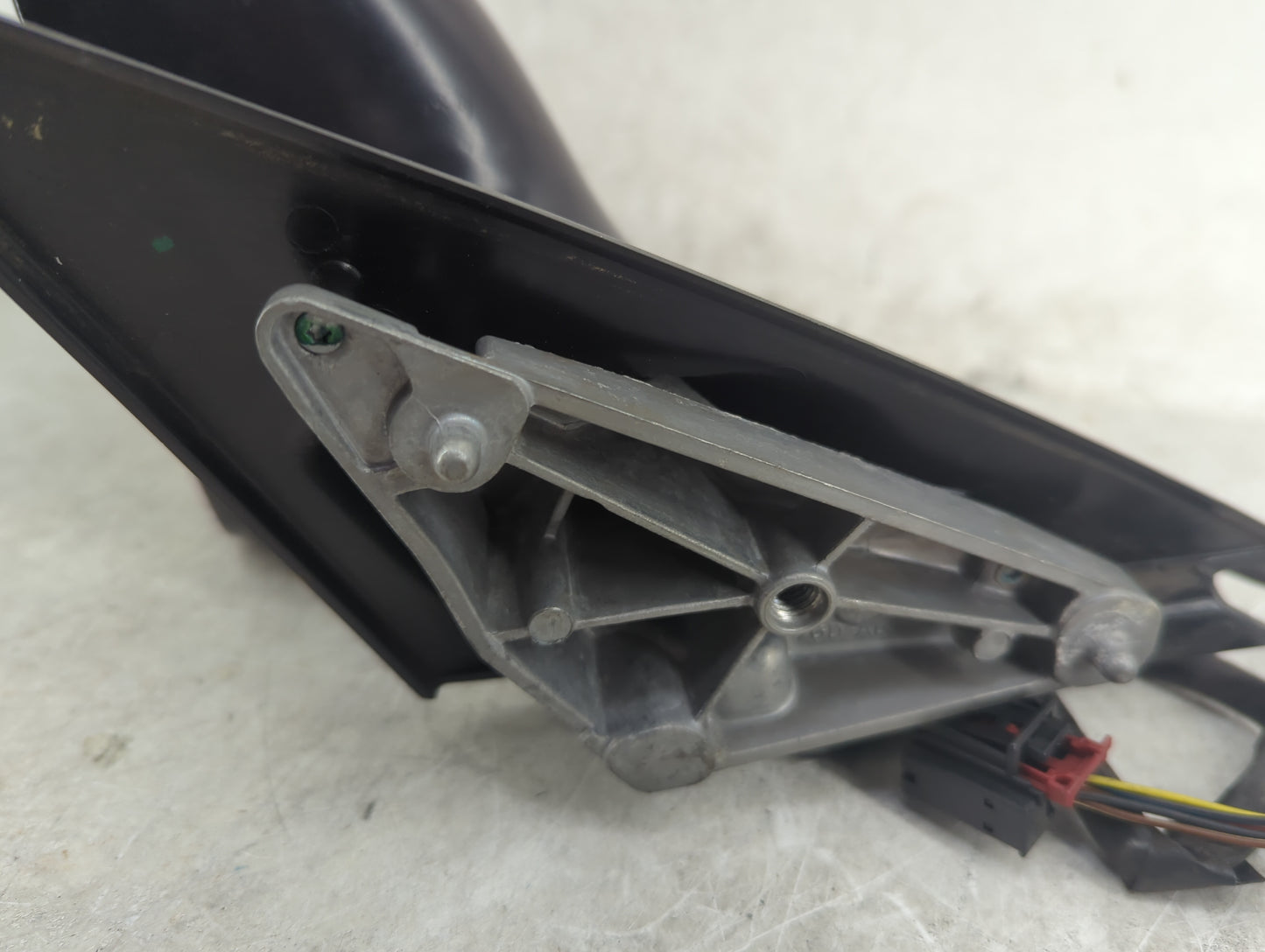 2009-2010 Audi A3 Driver Side View Mirror - Left Door Mirror OEM Used - Oemusedautoparts1.com
