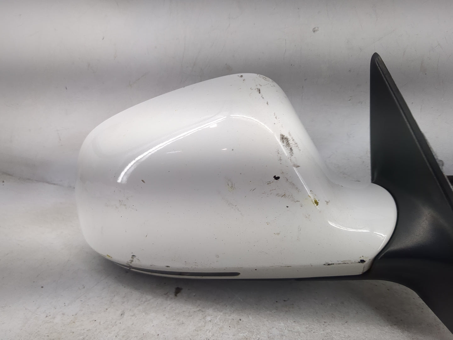 2009-2010 Audi A3 Passenger Side View Mirror - Right Door Mirror OEM Used - Oemusedautoparts1.com