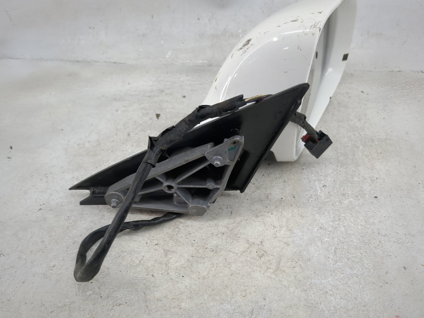 2009-2010 Audi A3 Passenger Side View Mirror - Right Door Mirror OEM Used - Oemusedautoparts1.com