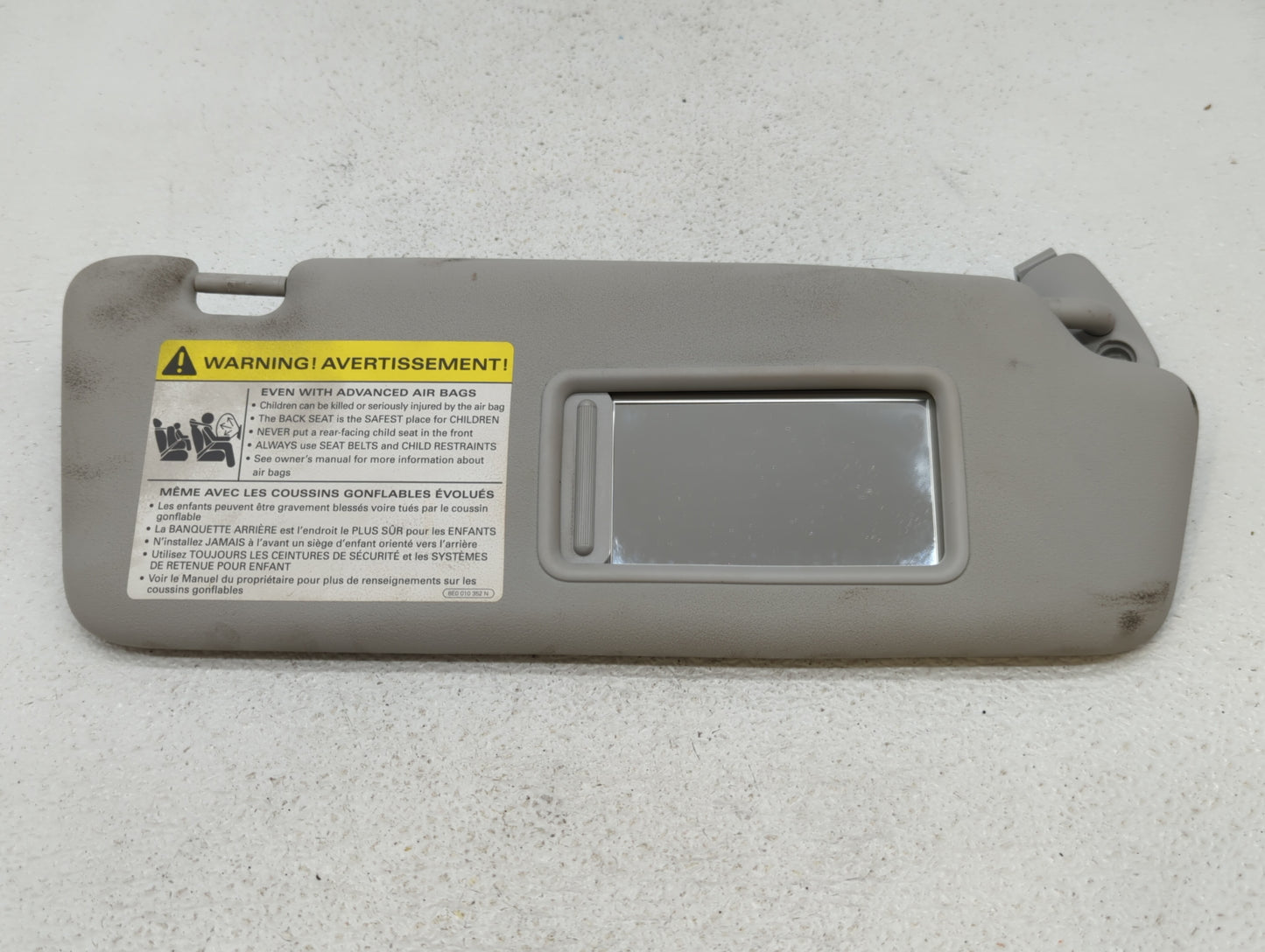 2010 Audi A3 Sun Visor Shade Replacement Passenger Right Mirror Fits OEM Used Auto Parts - Oemusedautoparts1.com