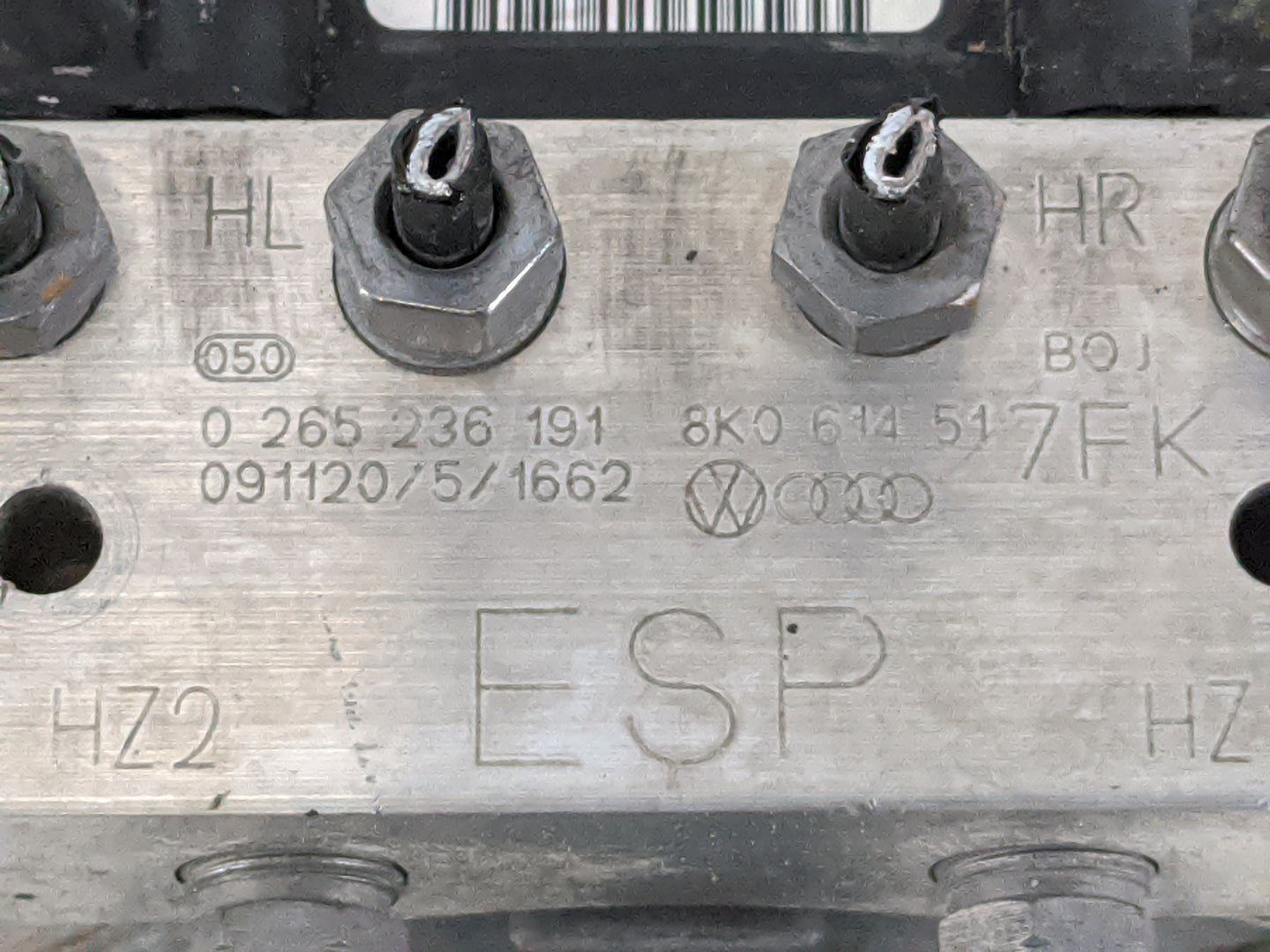 2010-2012 Audi A4 ABS Pump Control Module Replacement P/N:8K0 614 517 FK 0 265 250 Fits Fits 2010 2011 2012 OEM Used Auto Pa