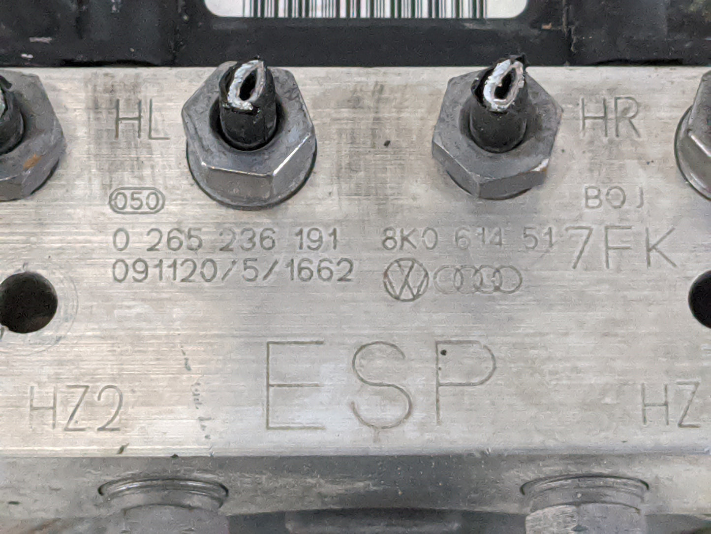 2010-2012 Audi A4 ABS Pump Control Module Replacement P/N:8K0 614 517 FK 0 265 250 Fits Fits 2010 2011 2012 OEM Used Auto Pa