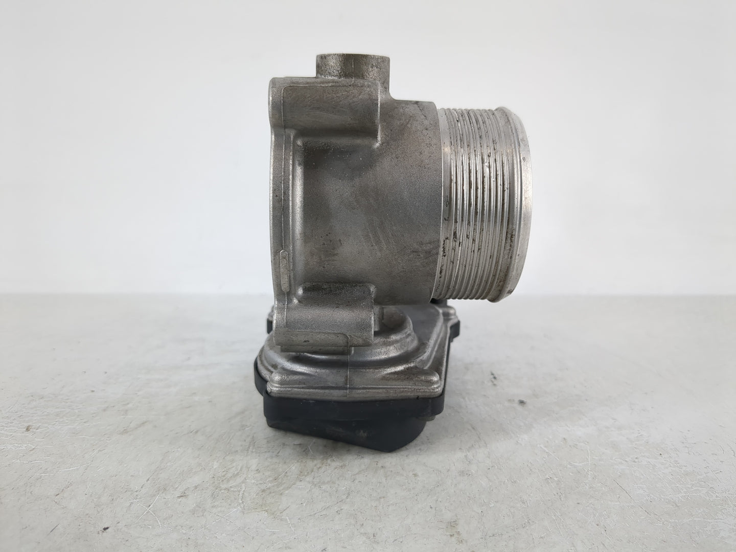 2005-2016 Audi A4 Throttle Body P/N:06F 133 062 T 06F 133 062 Q Fits OEM Used Auto Parts - Oemusedautoparts1.com