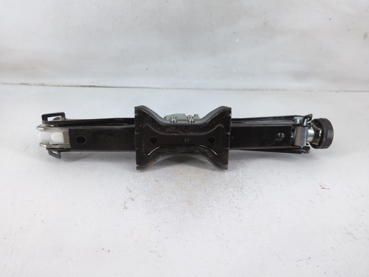 2010 Audi A4 Spare Scissor Car Jack - Oemusedautoparts1.com