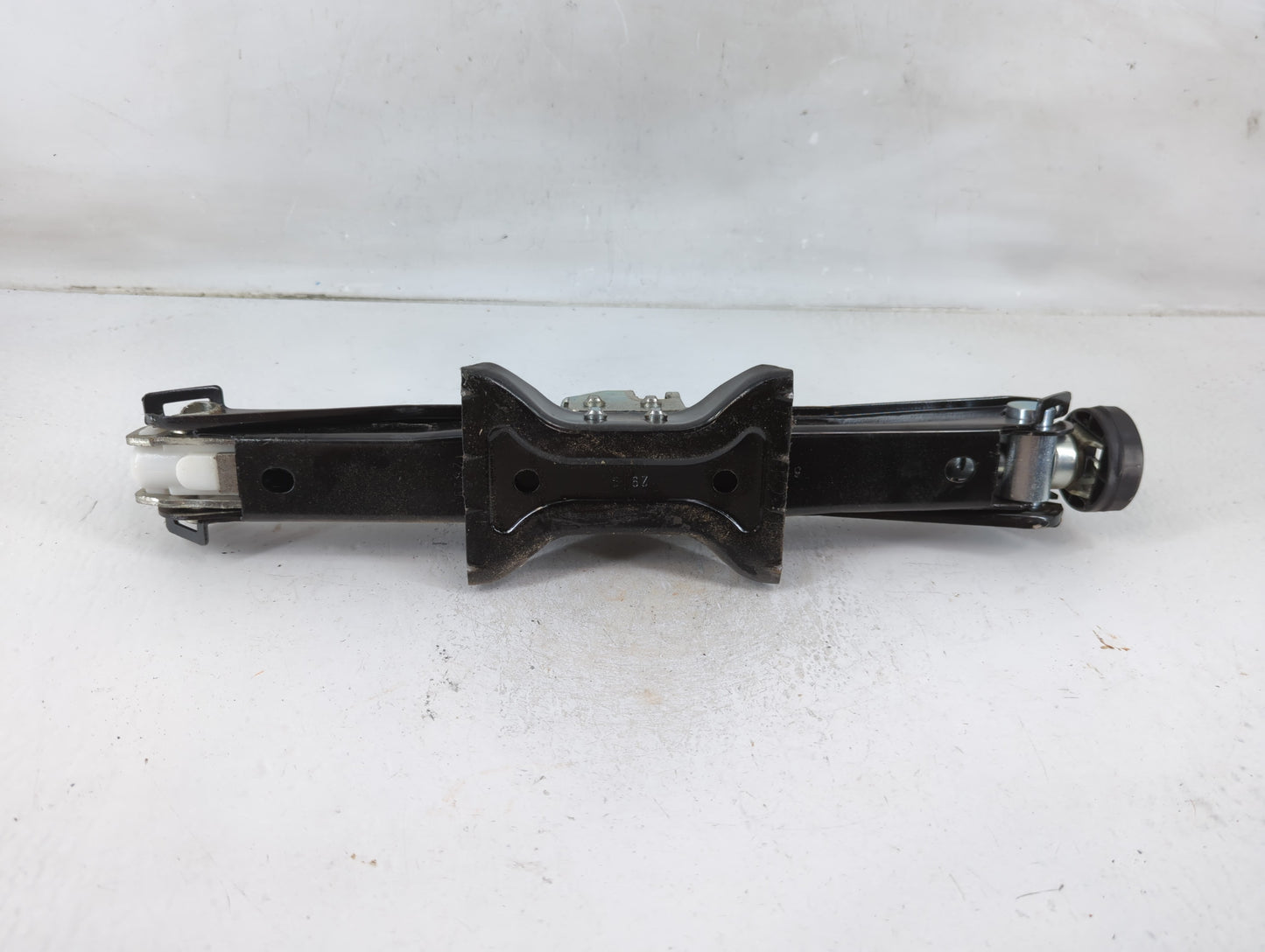 2010 Audi A4 Spare Scissor Car Jack - Oemusedautoparts1.com