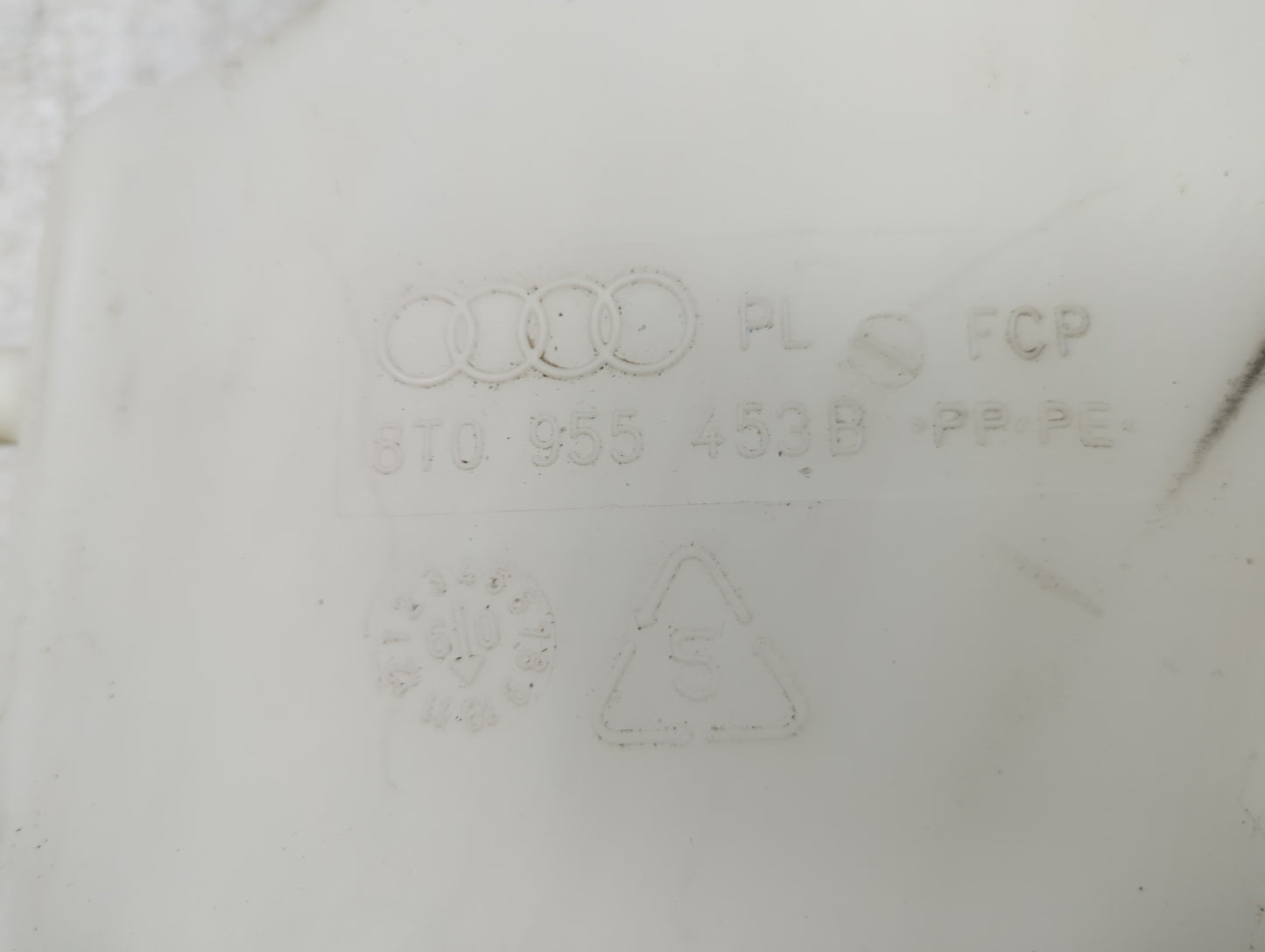 2009-2016 Audi A4 Windshield Washer Fluid Reservoir Bottle Oem - Oemusedautoparts1.com