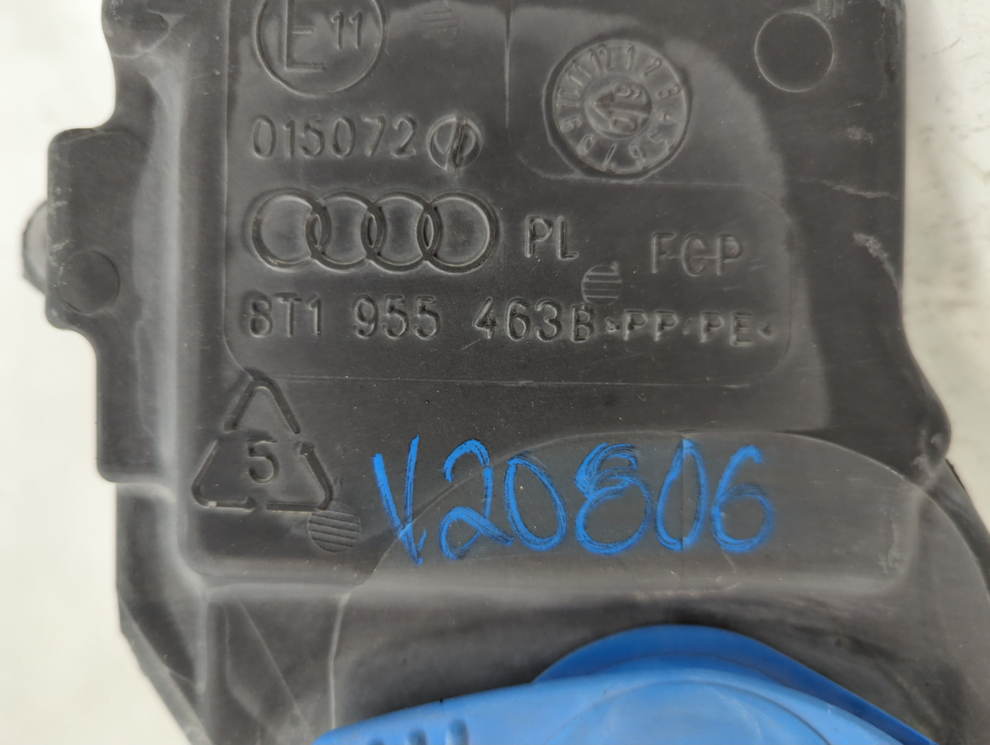 2009-2016 Audi A4 Windshield Washer Fluid Reservoir Bottle Oem - Oemusedautoparts1.com