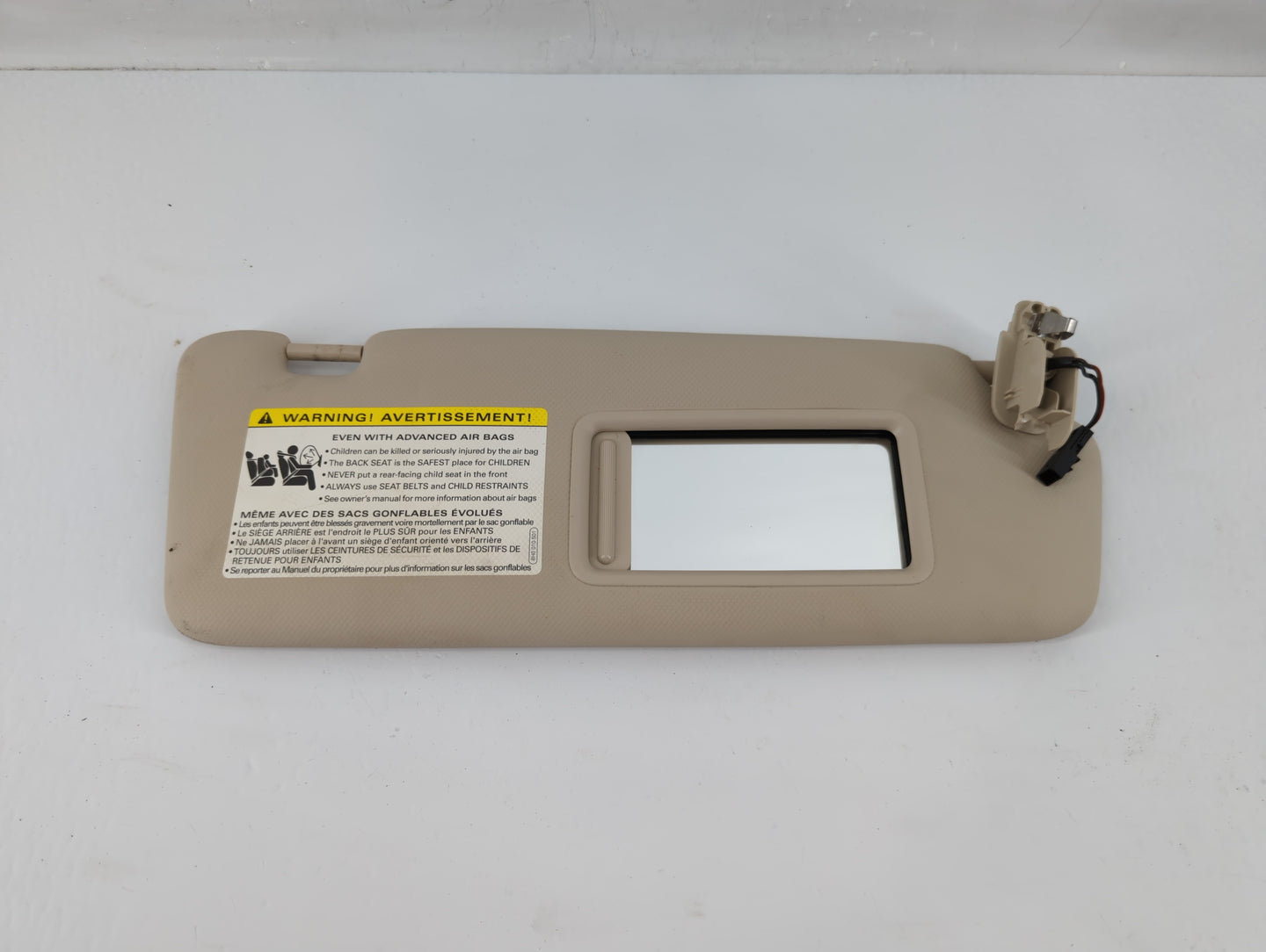2009-2012 Audi A4 Sun Visor Shade Replacement Passenger Right Mirror Fits Fits 2009 2010 2011 2012 OEM Used Auto Parts - Oem