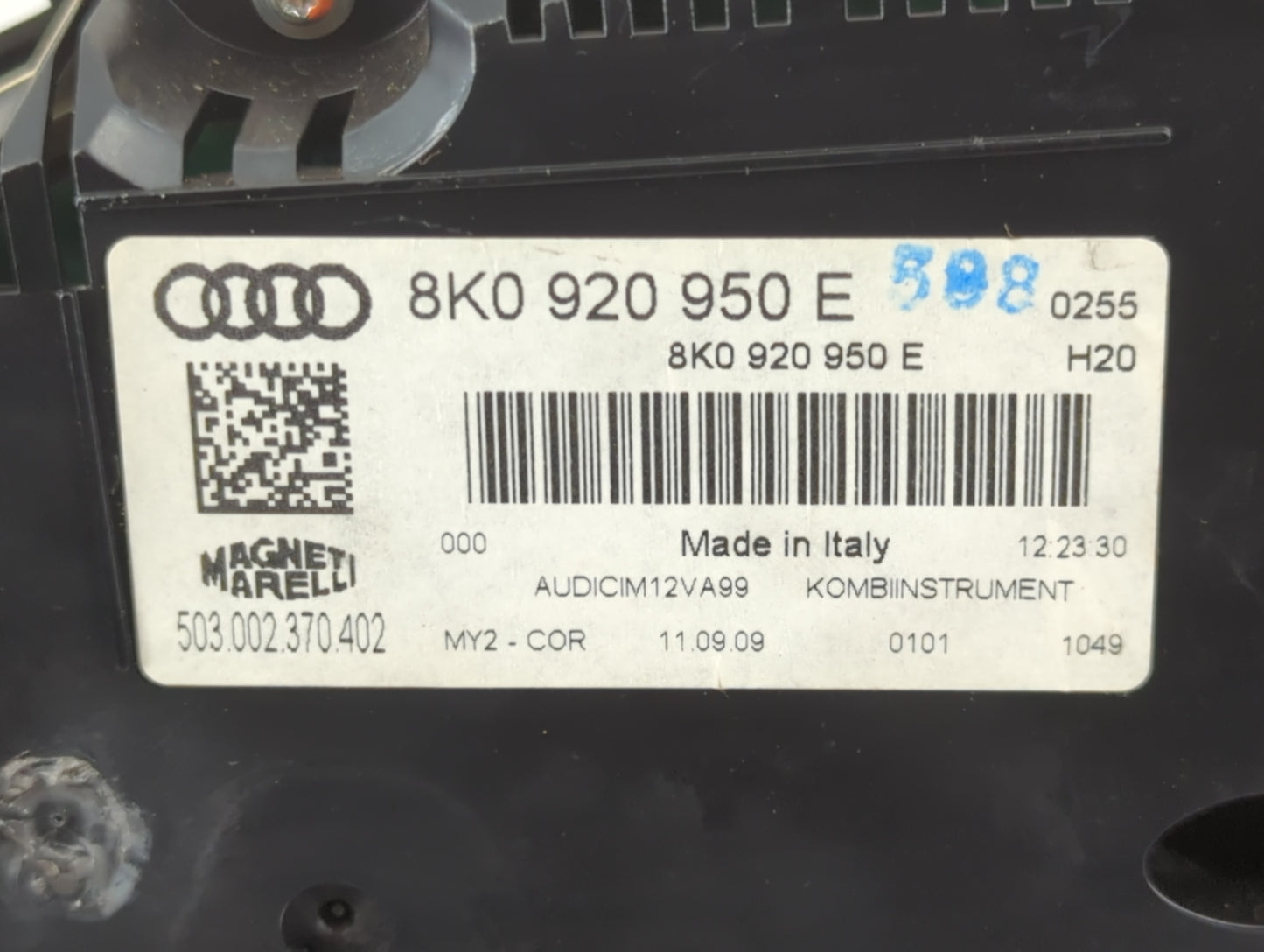 2010-2012 Audi A4 Instrument Cluster Speedometer Gauges P/N:8K0 920 950 E Fits Fits 2010 2011 2012 OEM Used Auto Parts - Oem