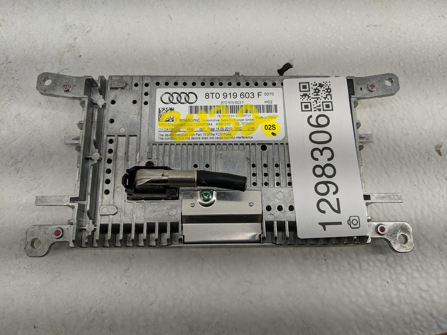 2009-2016 Audi A4 Information Display Screen - Oemusedautoparts1.com