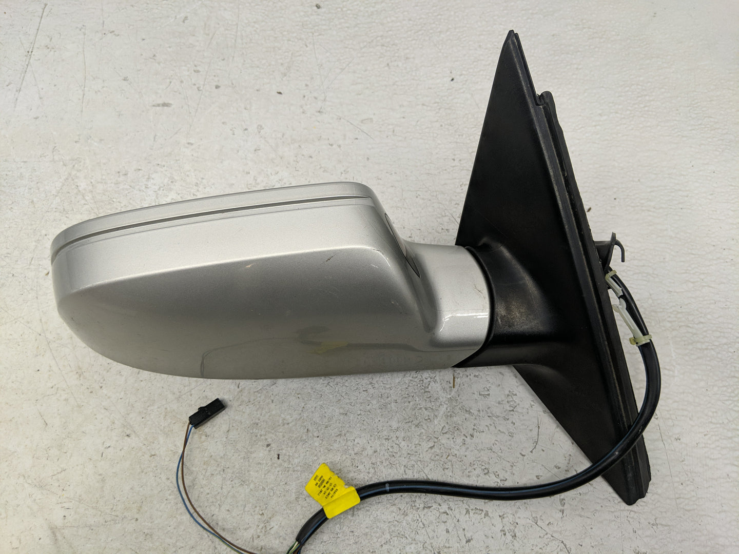2010-2016 Audi A4 Passenger Side View Mirror - Right Door Mirror OEM Used - Oemusedautoparts1.com
