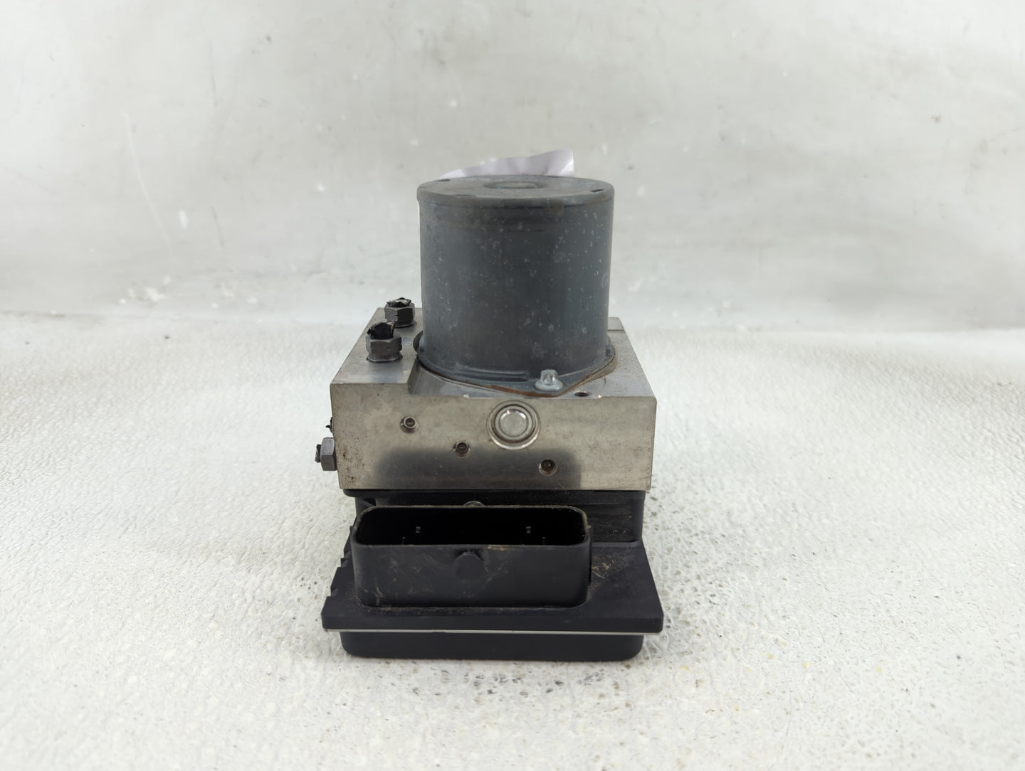 2009-2010 Audi A4 ABS Pump Control Module Replacement P/N:8K0 907 379 AB 8K0 907 379 BT Fits Fits 2009 2010 OEM Used Auto Pa