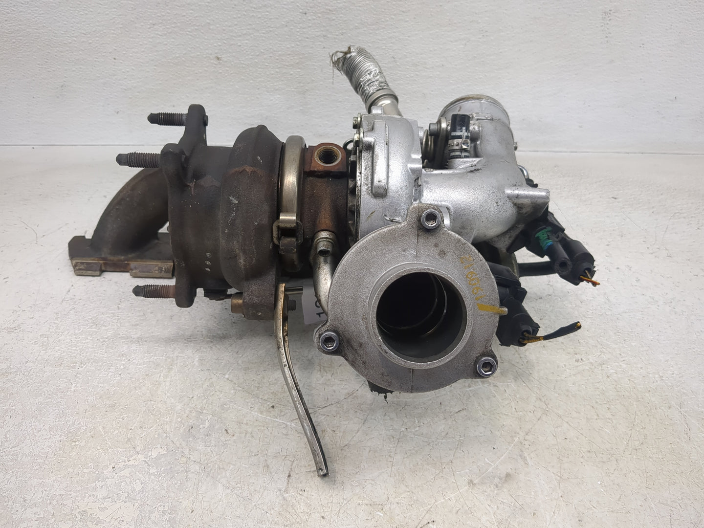 2009-2012 Audi A4 Turbocharger Turbo Charger Super Charger Supercharger - Oemusedautoparts1.com