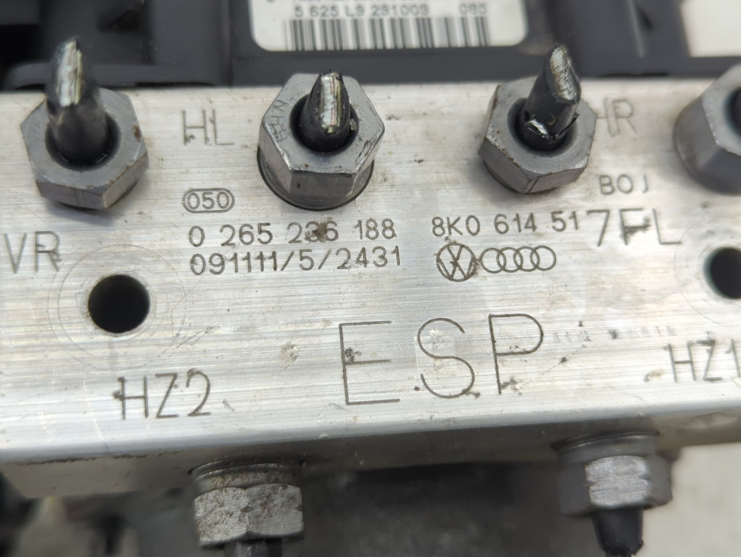2009-2010 Audi A4 ABS Pump Control Module Replacement P/N:0 265 236 188 8K061451 Fits Fits 2009 2010 OEM Used Auto Parts - O