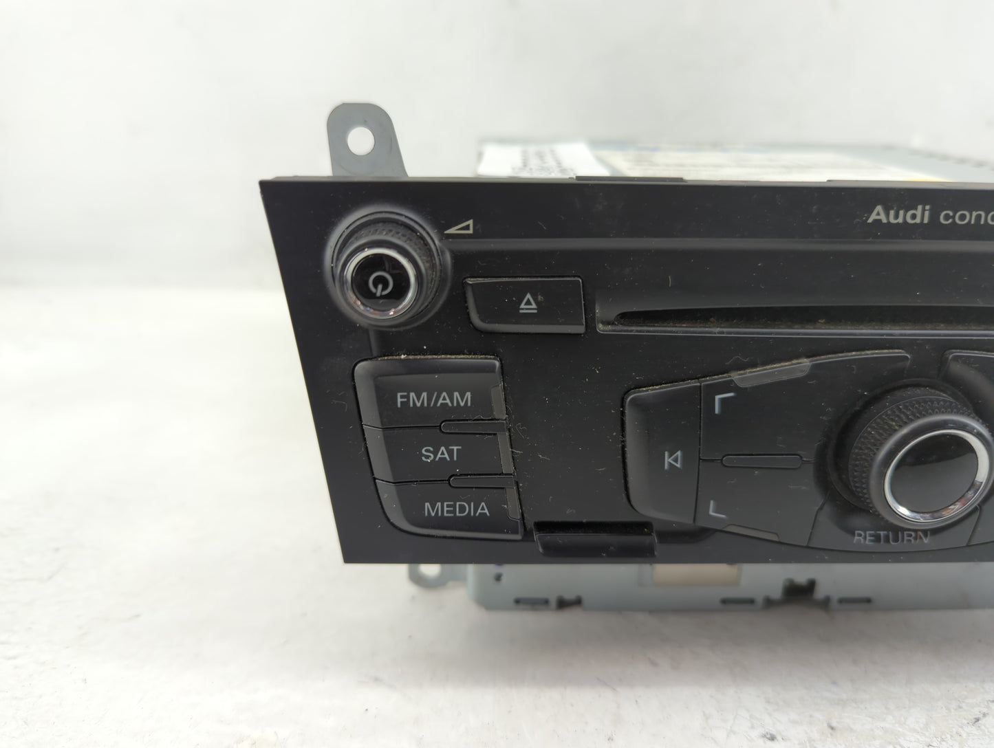 2010-2012 Audi A4 Radio AM FM Cd Player Receiver Replacement P/N:8T1035186R Fits Fits 2010 2011 2012 2013 2014 2015 2016 201