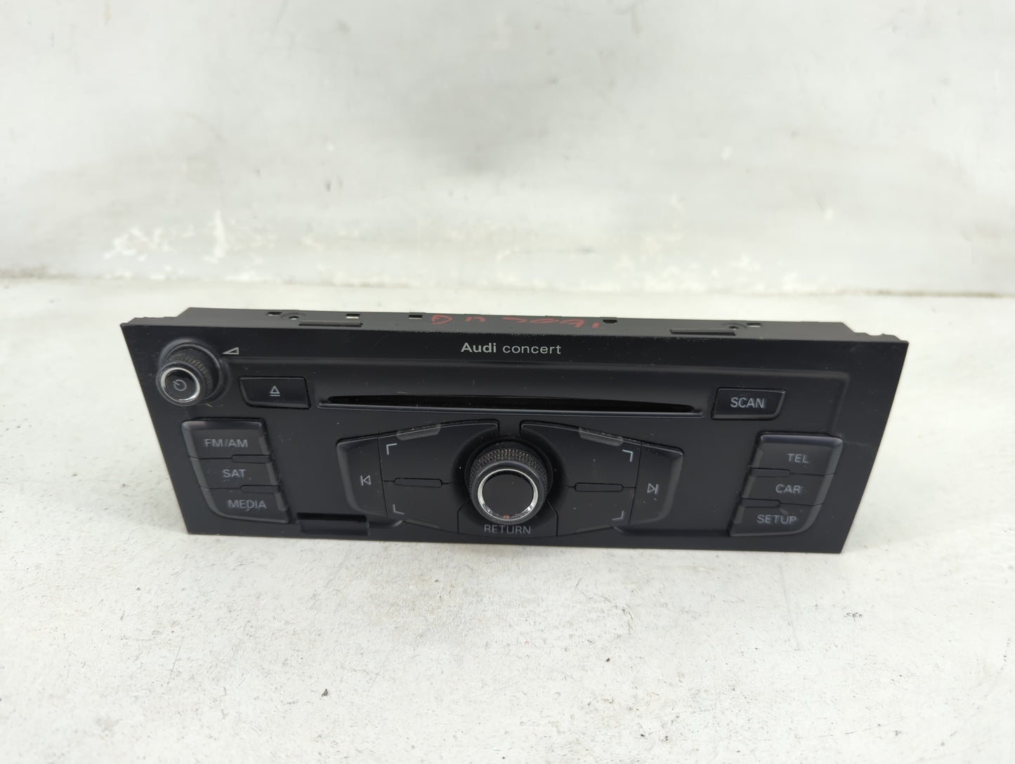 2010-2012 Audi A4 Radio AM FM Cd Player Receiver Replacement P/N:2157740.4 MGCFC00203C Fits OEM Used Auto Parts - Oemusedaut