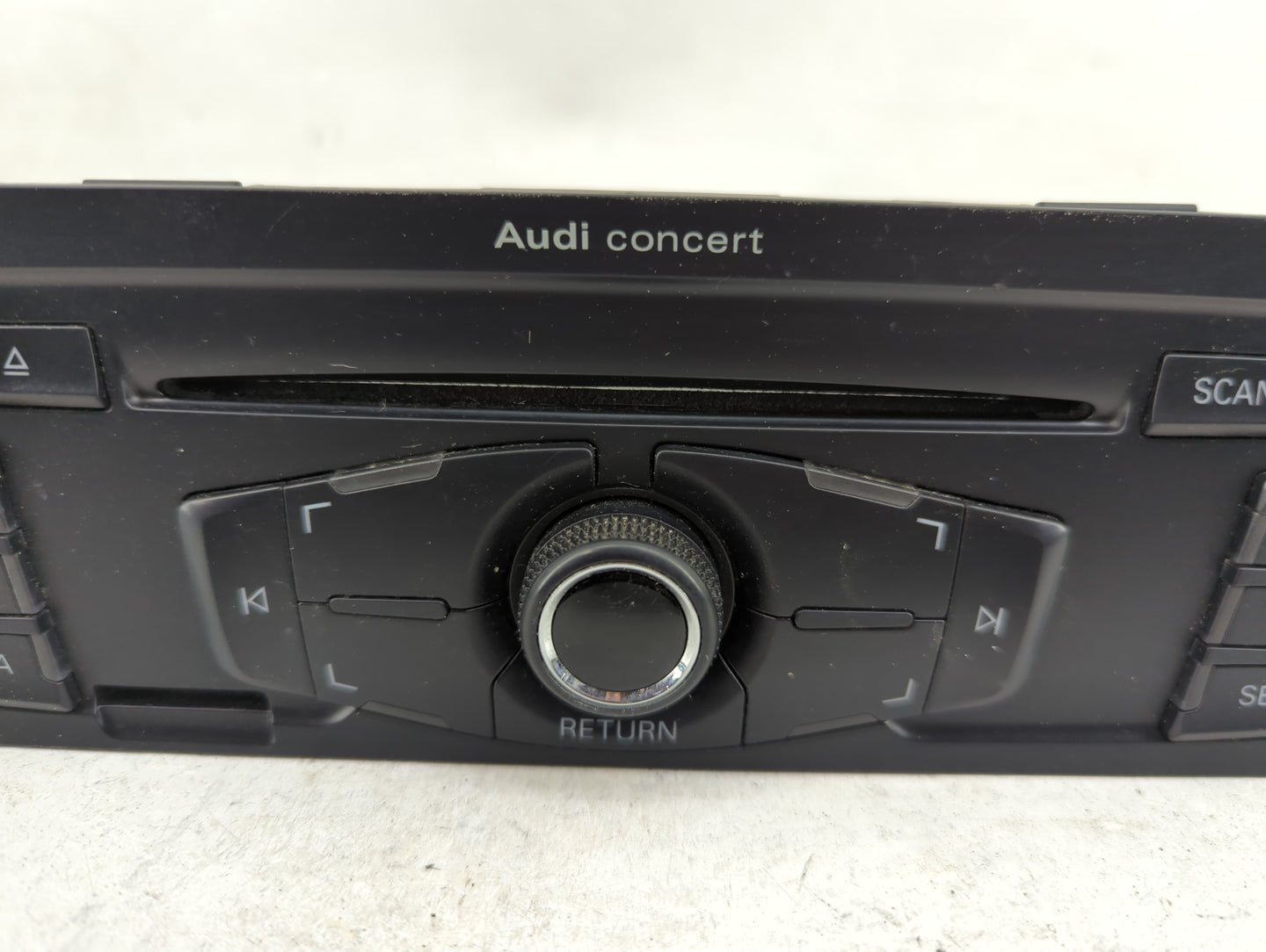 2010-2012 Audi A4 Radio AM FM Cd Player Receiver Replacement P/N:2157740.4 MGCFC00203C Fits OEM Used Auto Parts - Oemusedaut