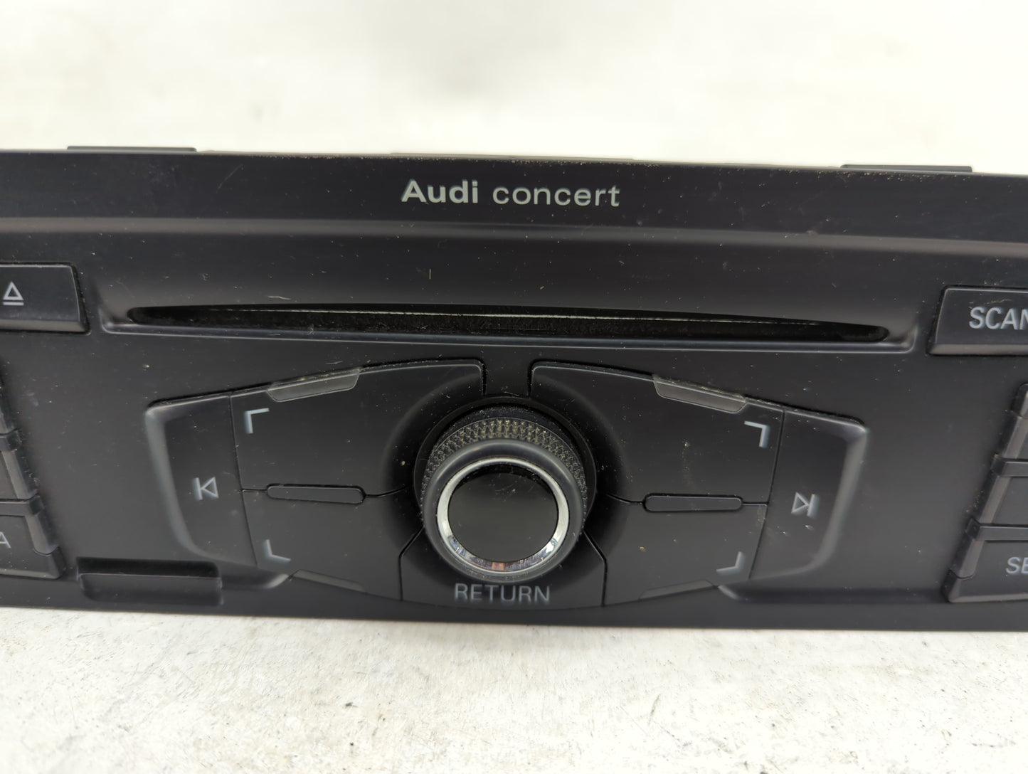2010-2012 Audi A4 Radio AM FM Cd Player Receiver Replacement P/N:2157740.4 MGCFC00203C Fits OEM Used Auto Parts - Oemusedaut