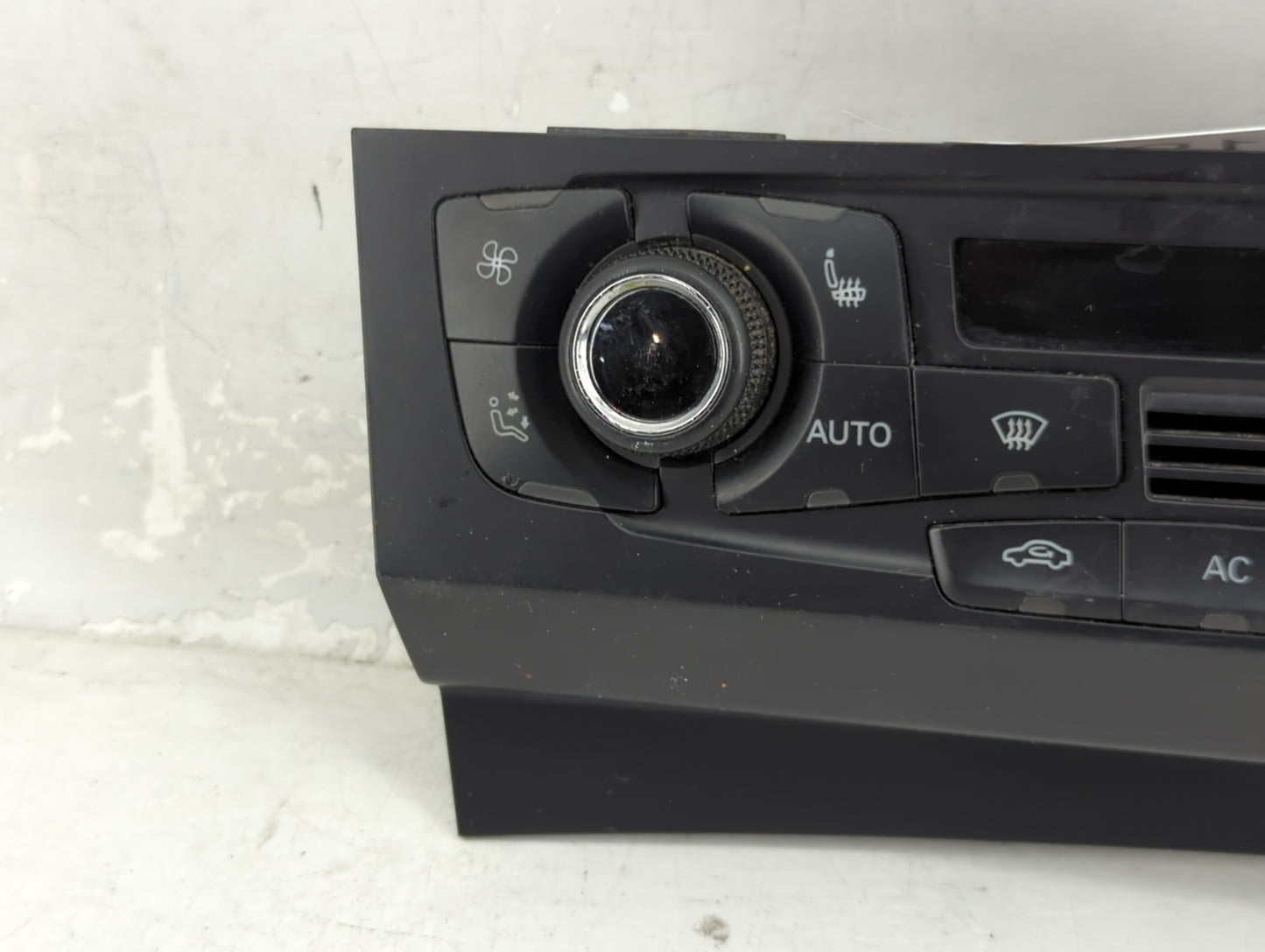 2009-2012 Audi A4 Climate Control Module Temperature AC/Heater Replacement P/N:8T1 820 043 AQ Fits Fits 2008 2009 2010 2011 